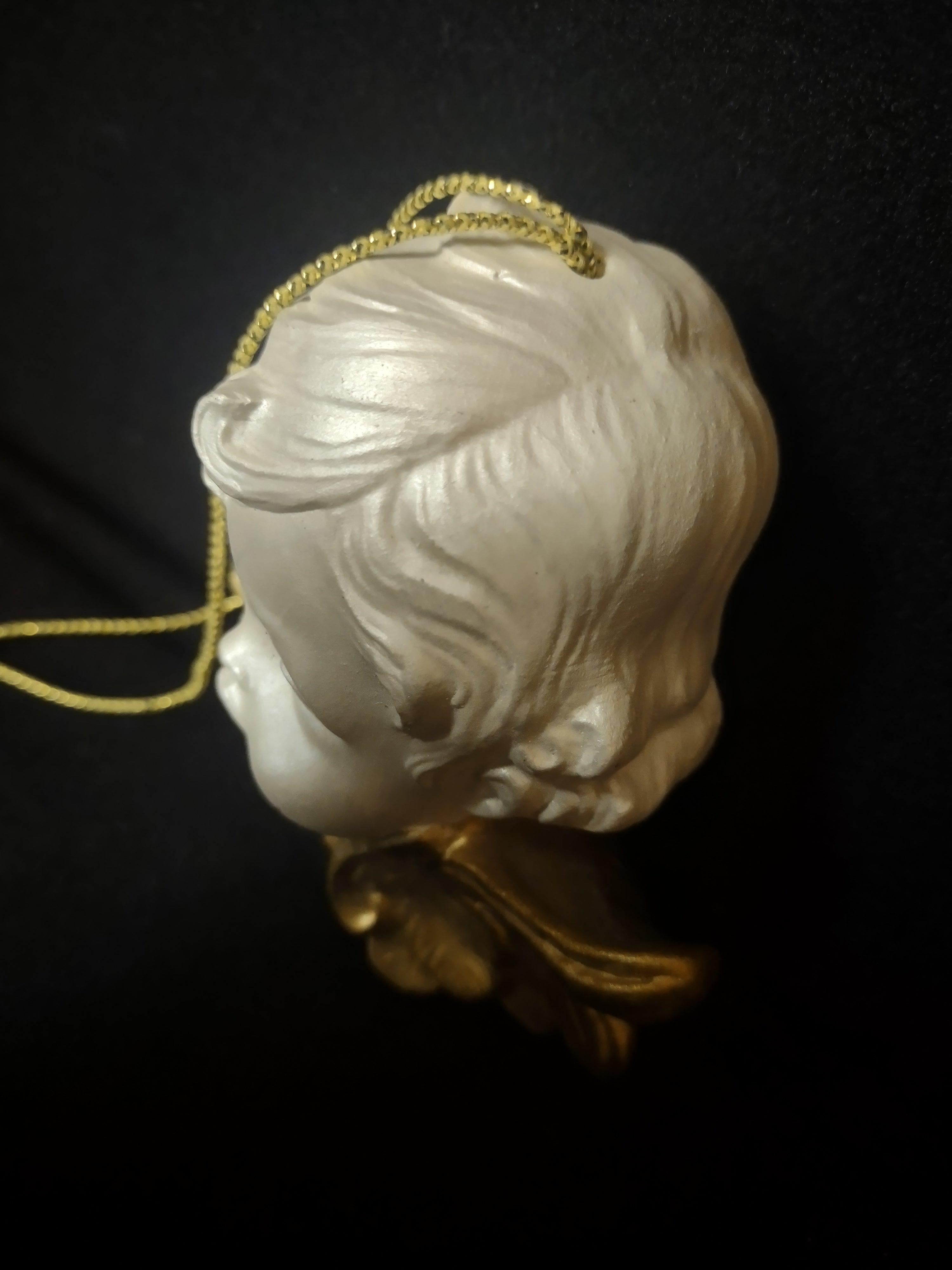 Scioto 1987 Vintage Cherub Ceramic Christmas Ornament (lot 1616)