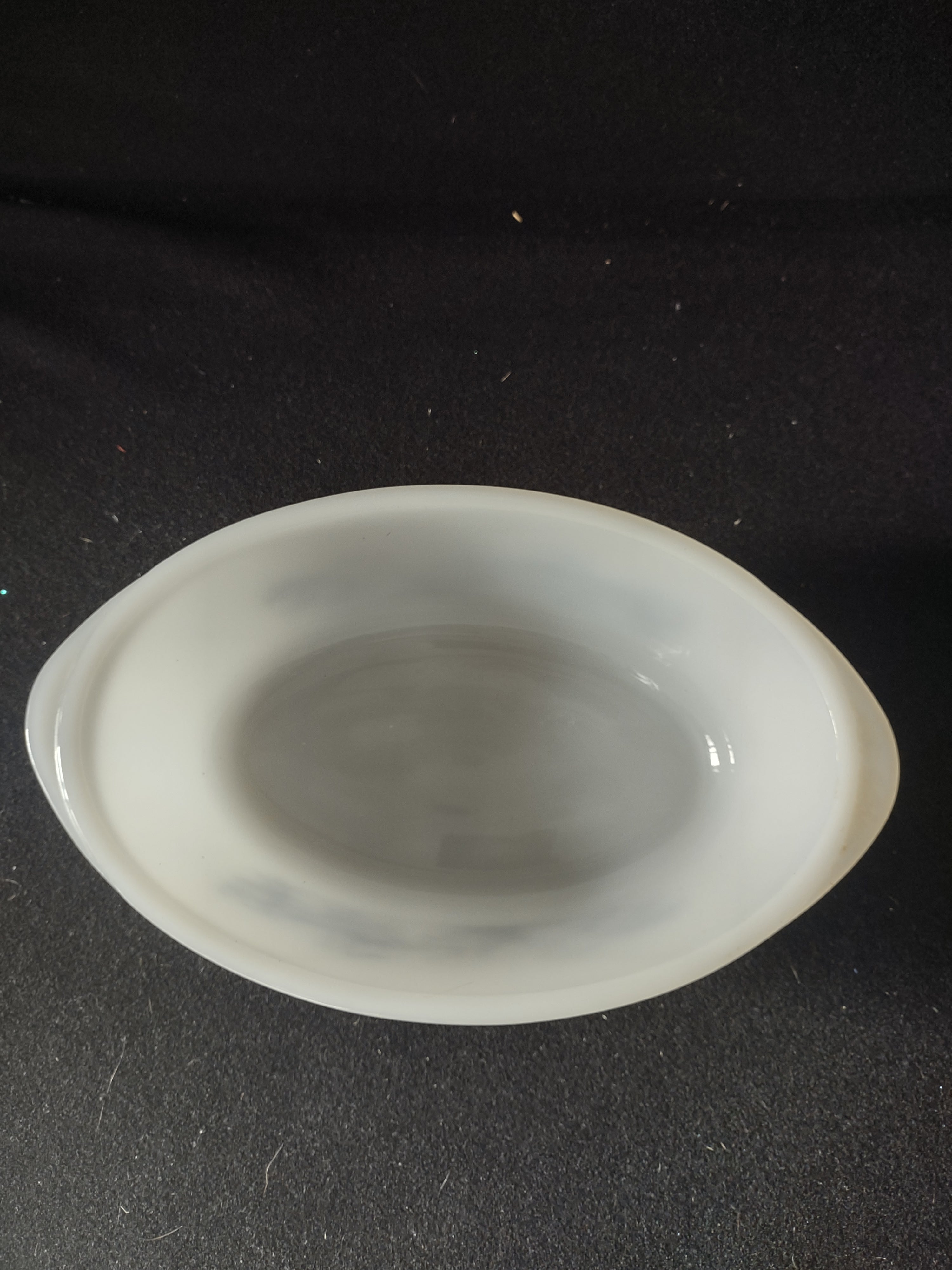 Vintage Glasbake Milk Glass 1 QT Casserole Currier & Ives Blue (Lot 5130)