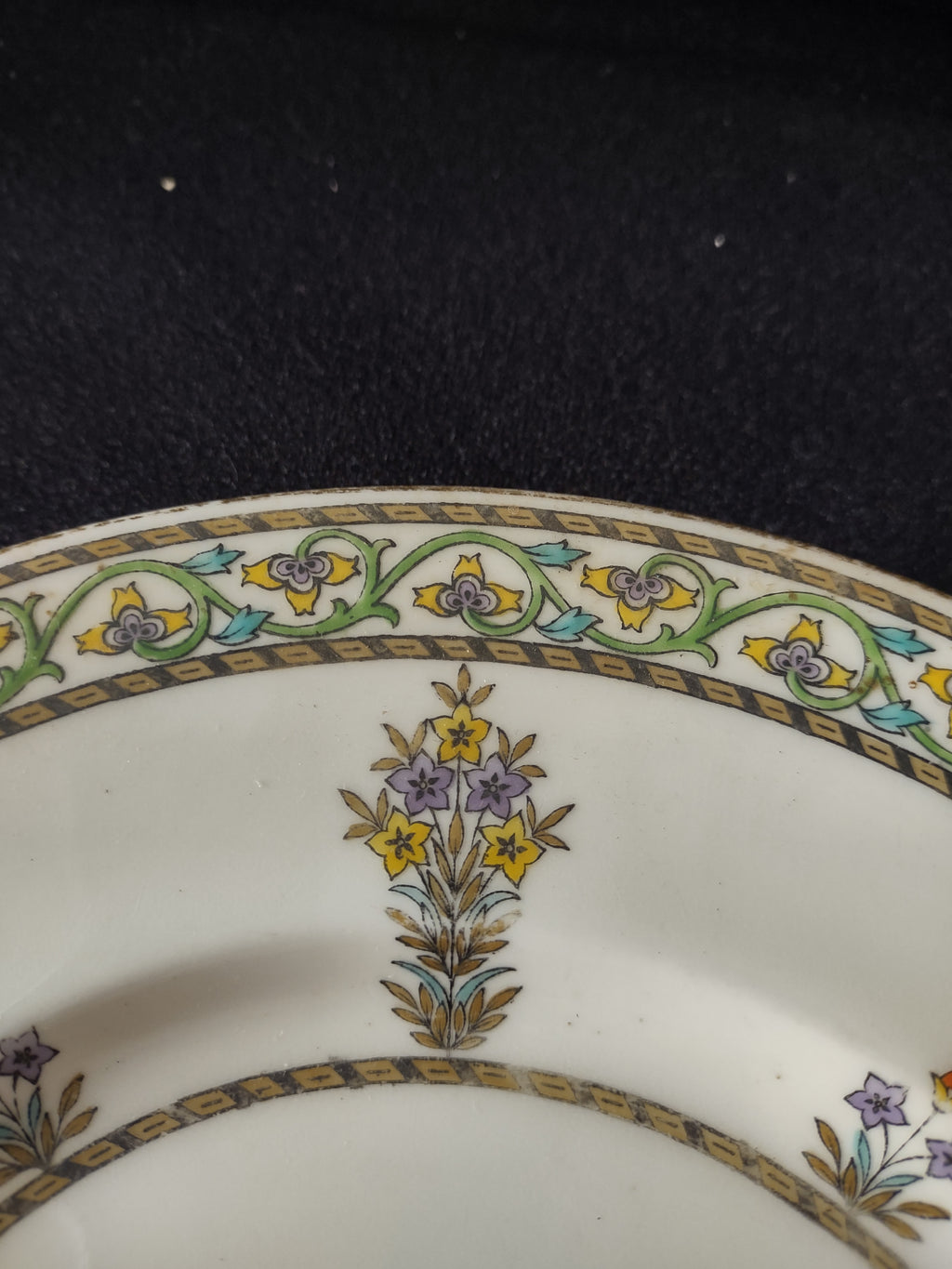 Vintage Minton Luncheon Plate Bone China England Floral Scroll H3647 (Lot5449