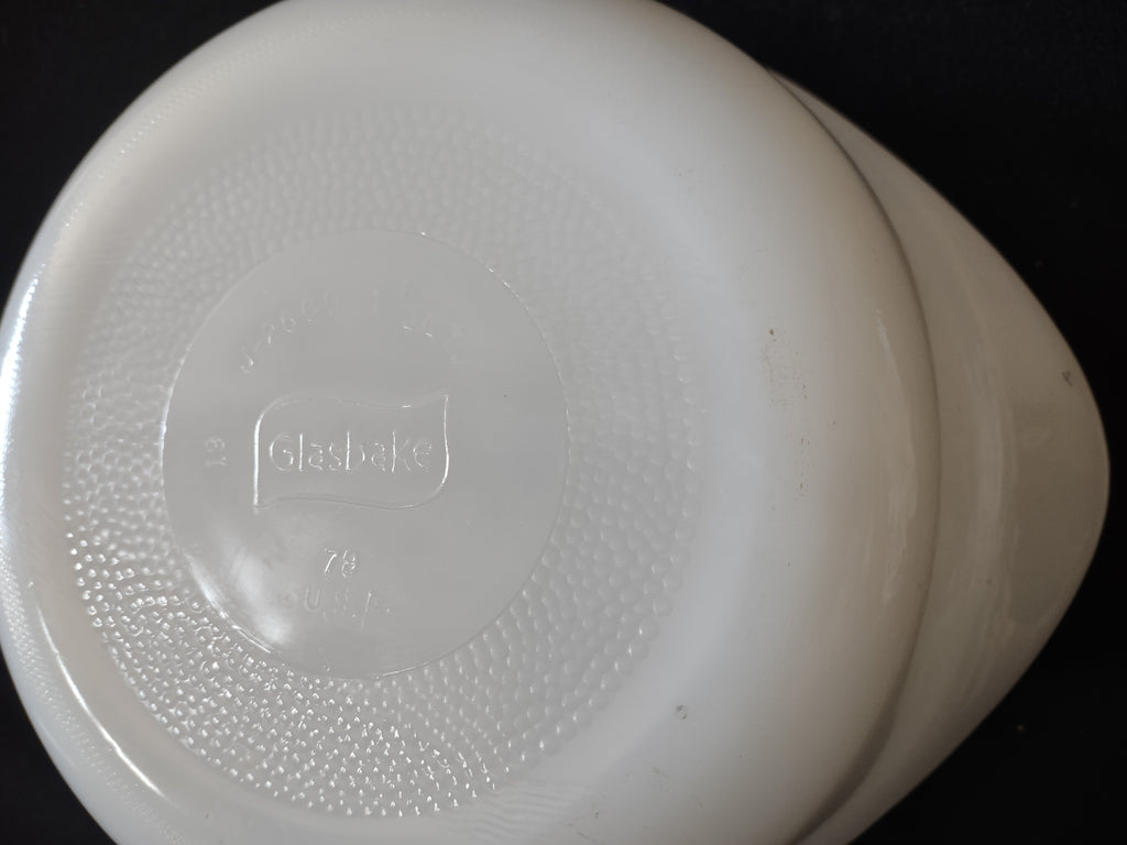 Vintage Glasbake Round Milk Glass Casserole Green Daisy (lot 5279)