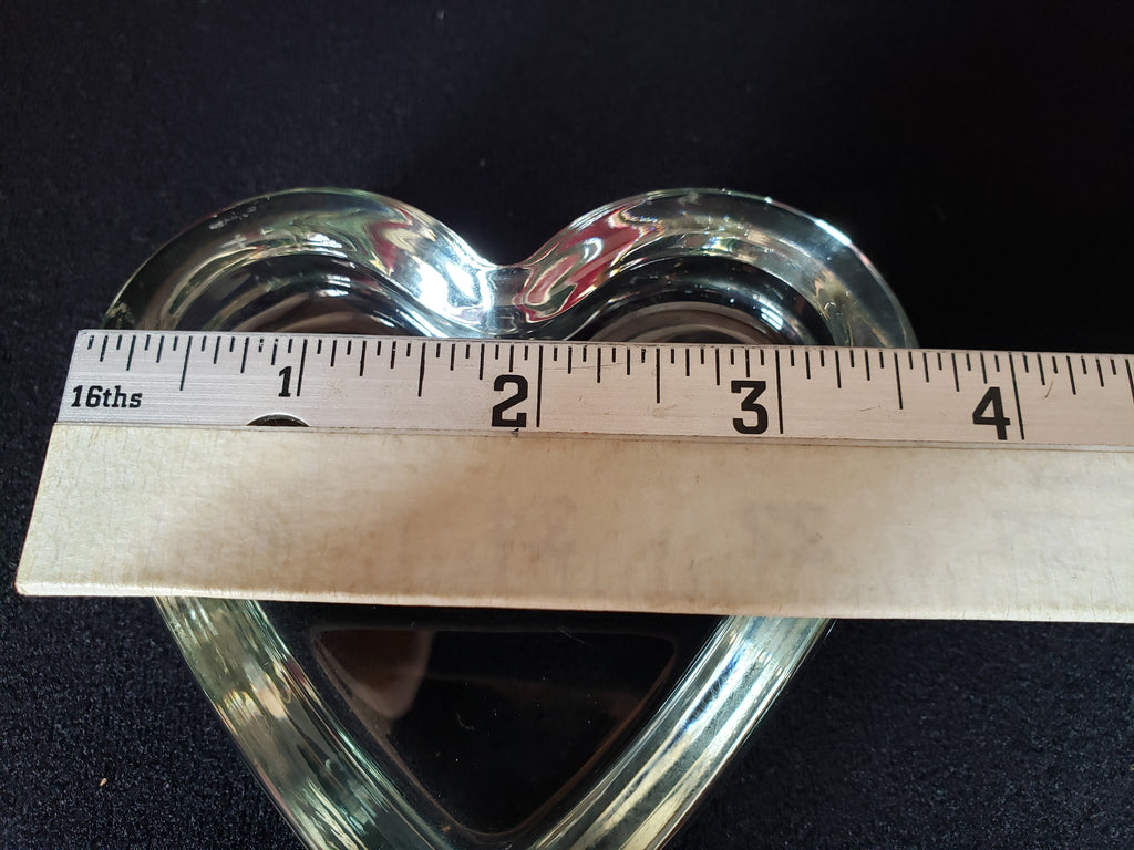 Vintage Glass Heart Dish Ashtray Trinket Jewelry Dish 3-1/2" (2152)