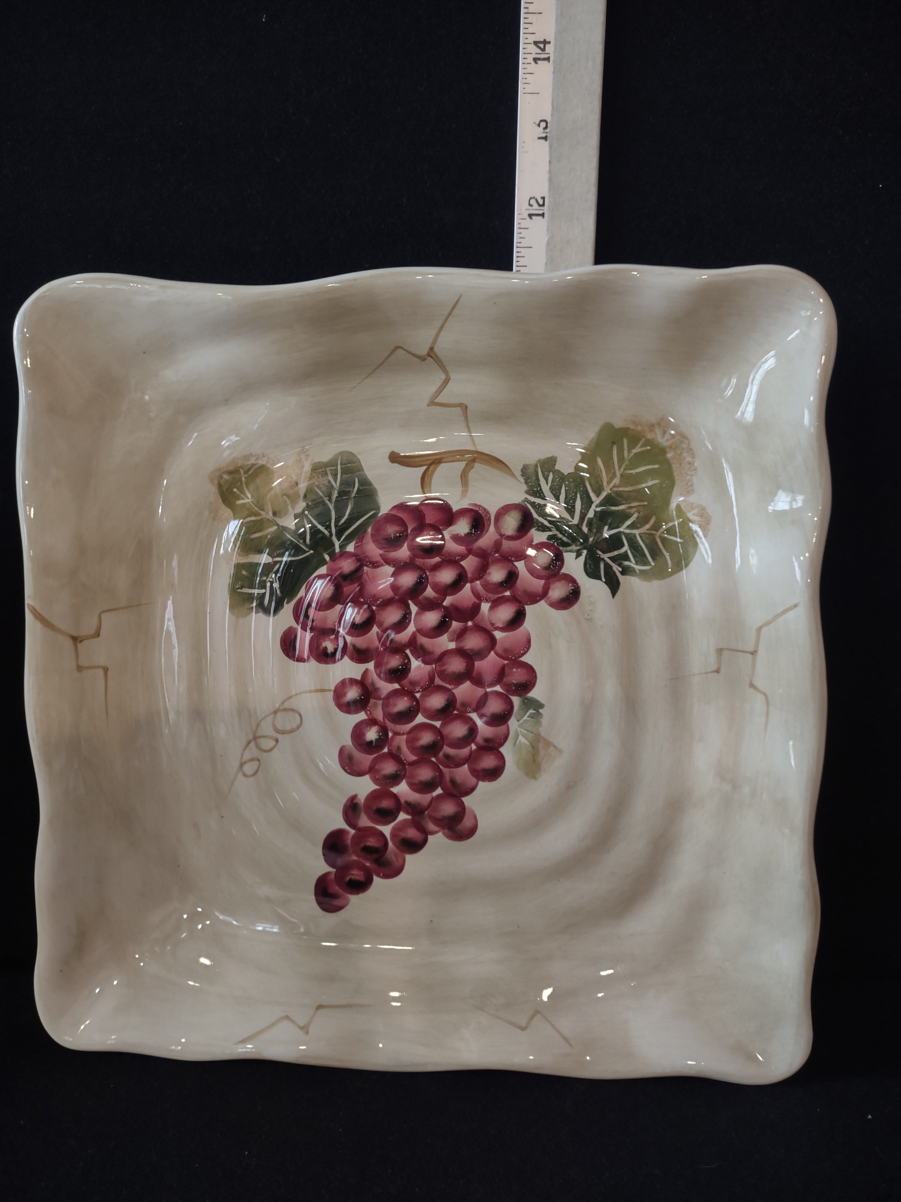 Cabernet Hand Painted Grape 11" Italian Style Square Dinner Plate x 4 (Lot 5248)