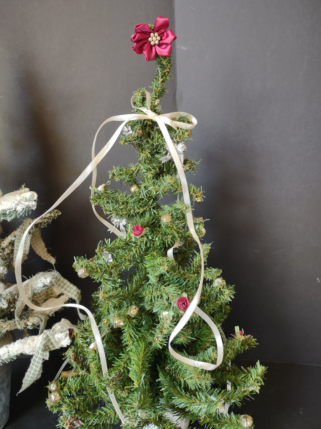 Lot of 3 Christmas Trees 20" Victorian Rose Bells (lot 1567)