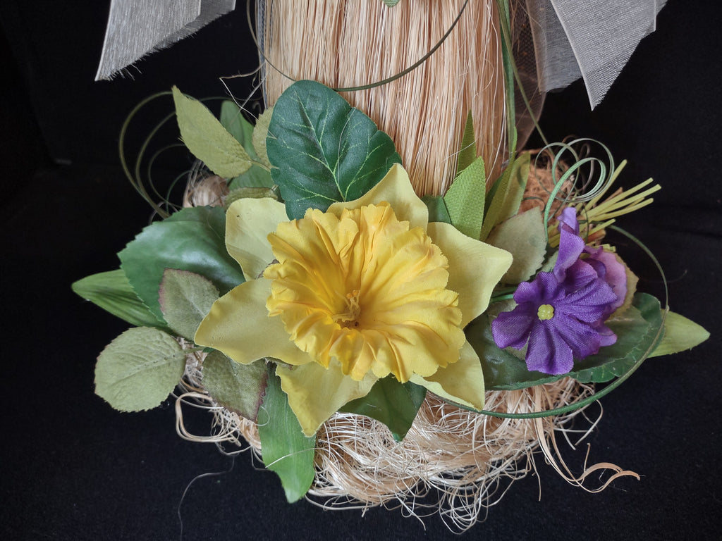 Straw Angel Spring Flowers Decoration (lot 2755c)