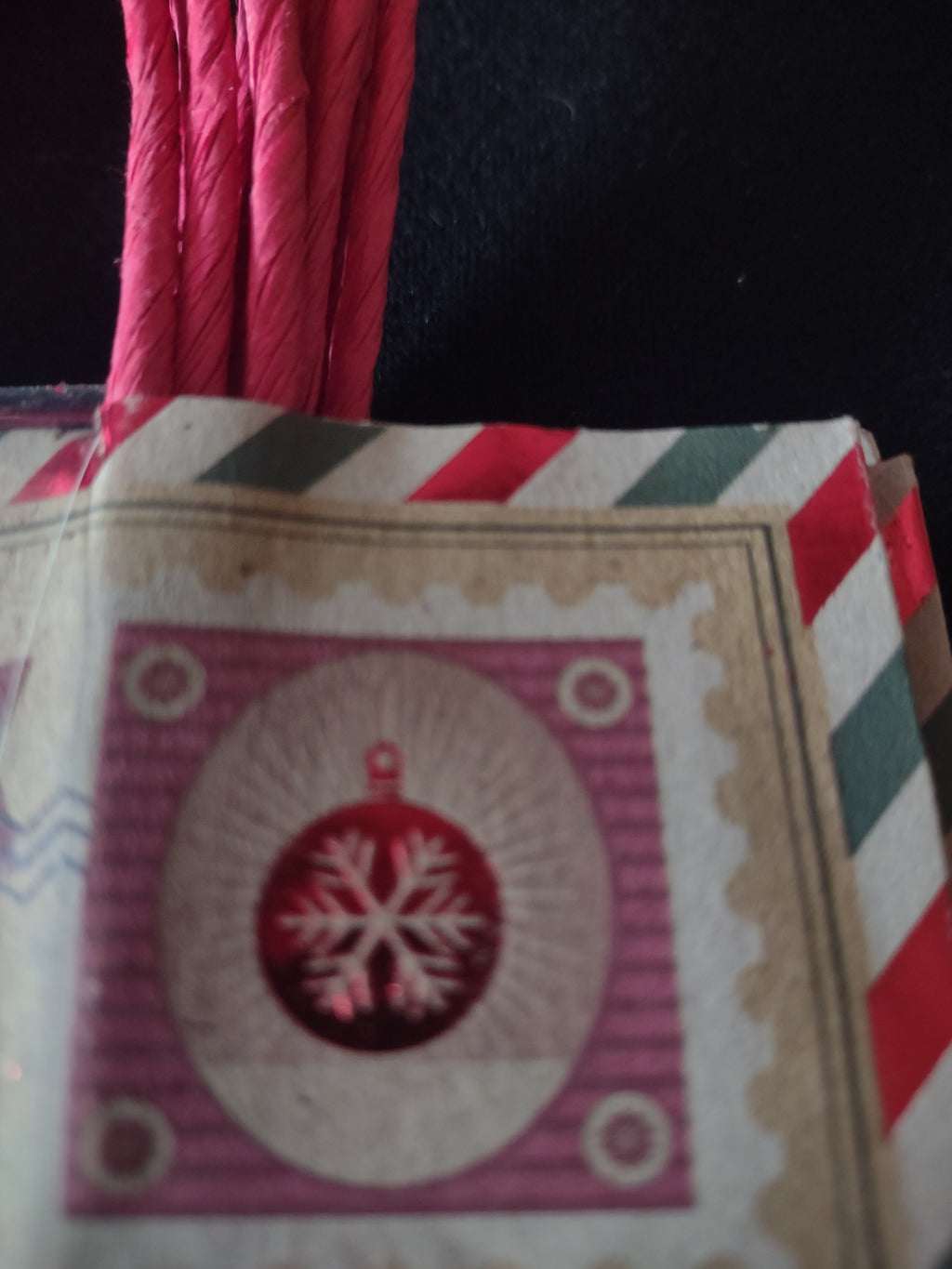 ChristmasSmall Brown Paper Gift Bag Holly Bell Santa Reindeer x 30 (Lot 4590)