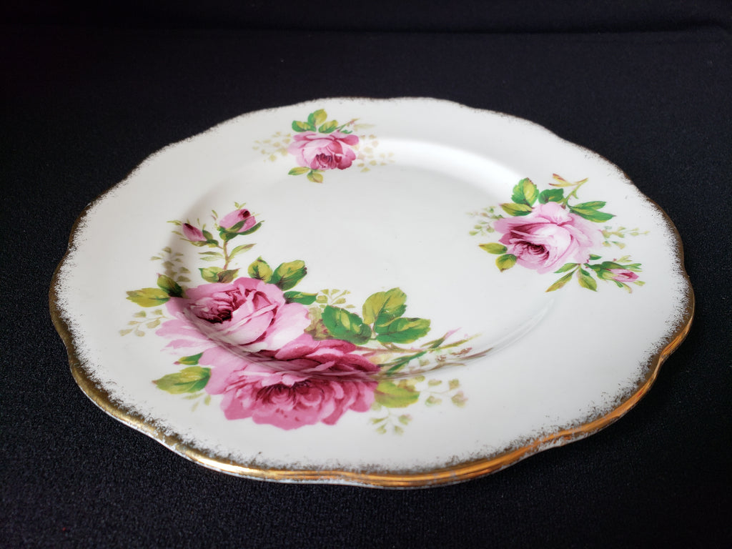 Vintage Royal Albert American Beauty Dessert or Salad Plate 8" (lot 2050)