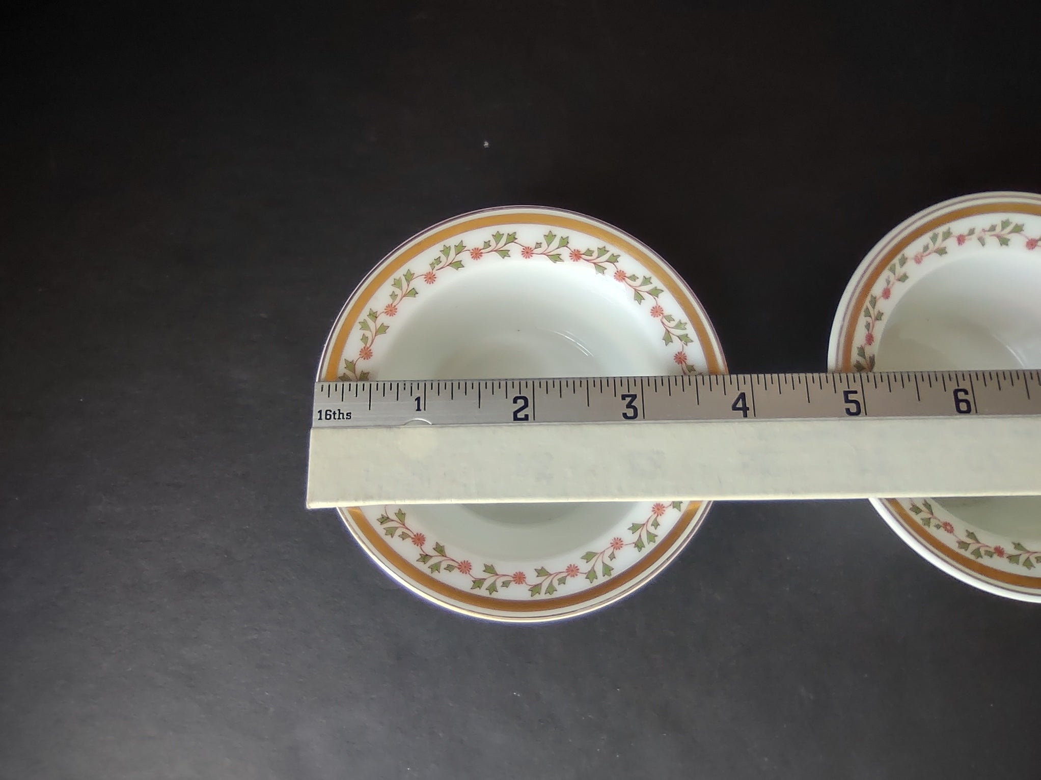 Old Abbey France Limoges 2 x Small Bowl Clover Gold Trim (lot 864)