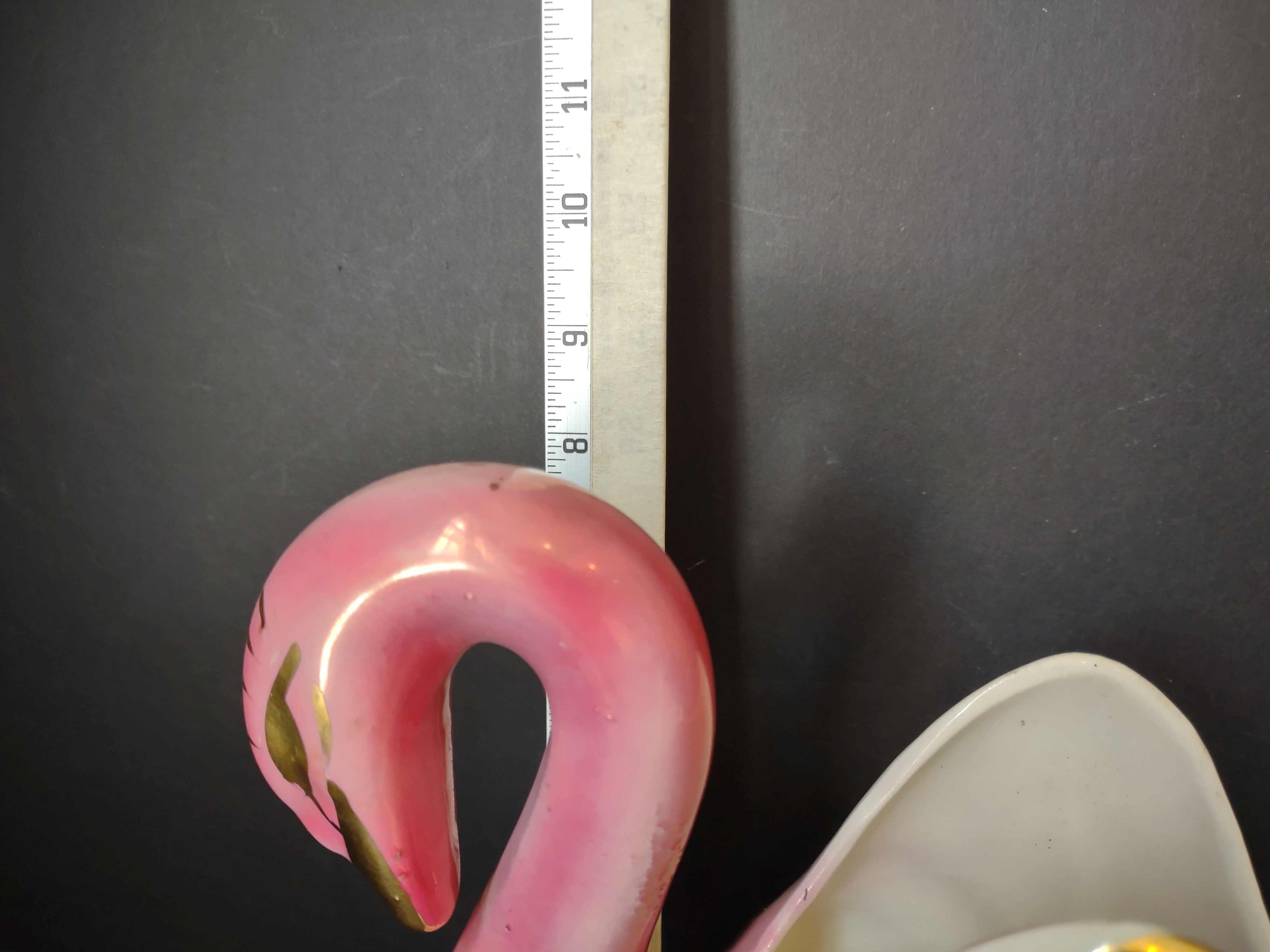Vintage Ceramic Colonial Pink Swan Planter (lot 2904c)