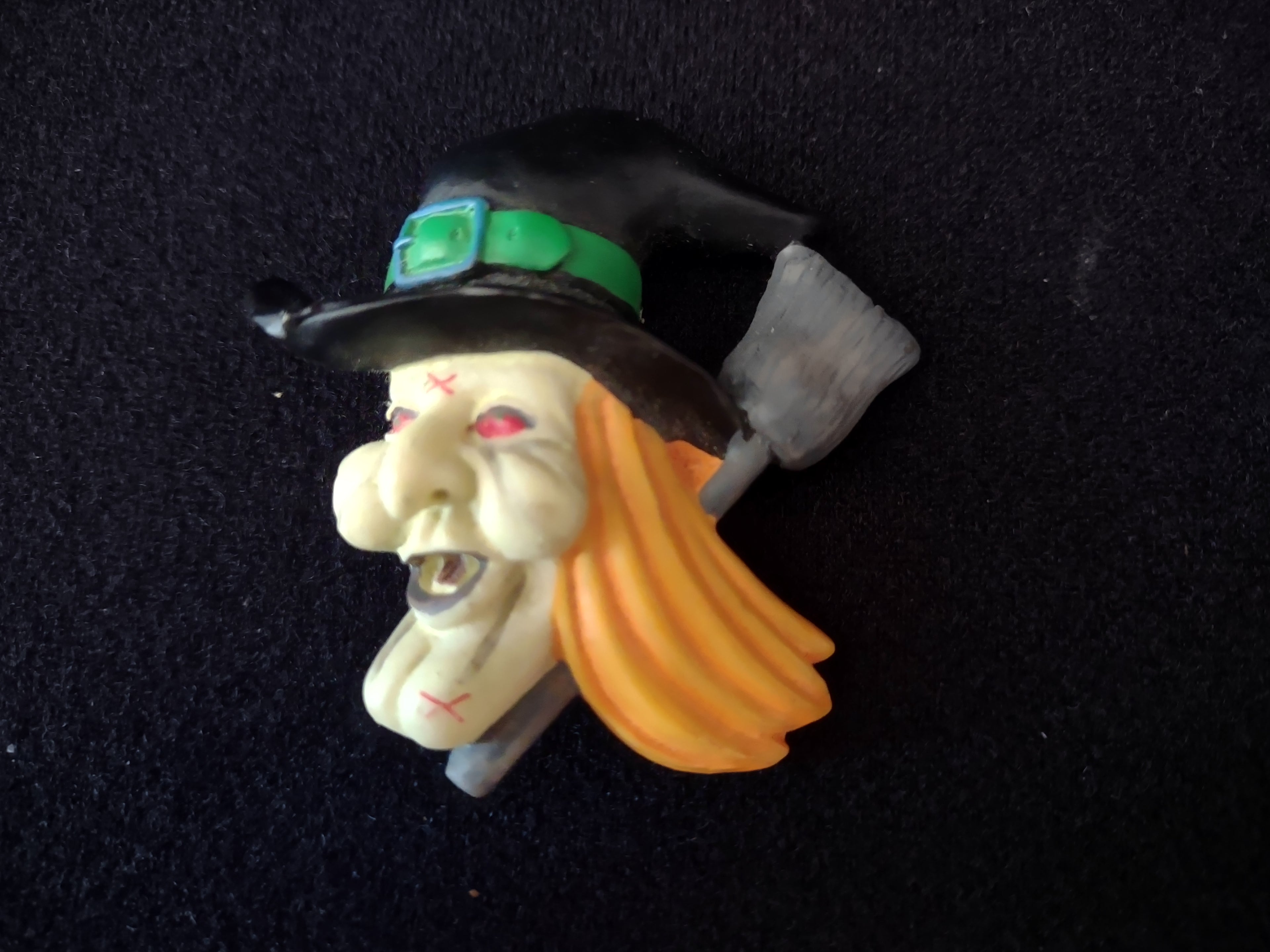 Vintage Halloween Witch Head Broom Pin (Lot 4121)