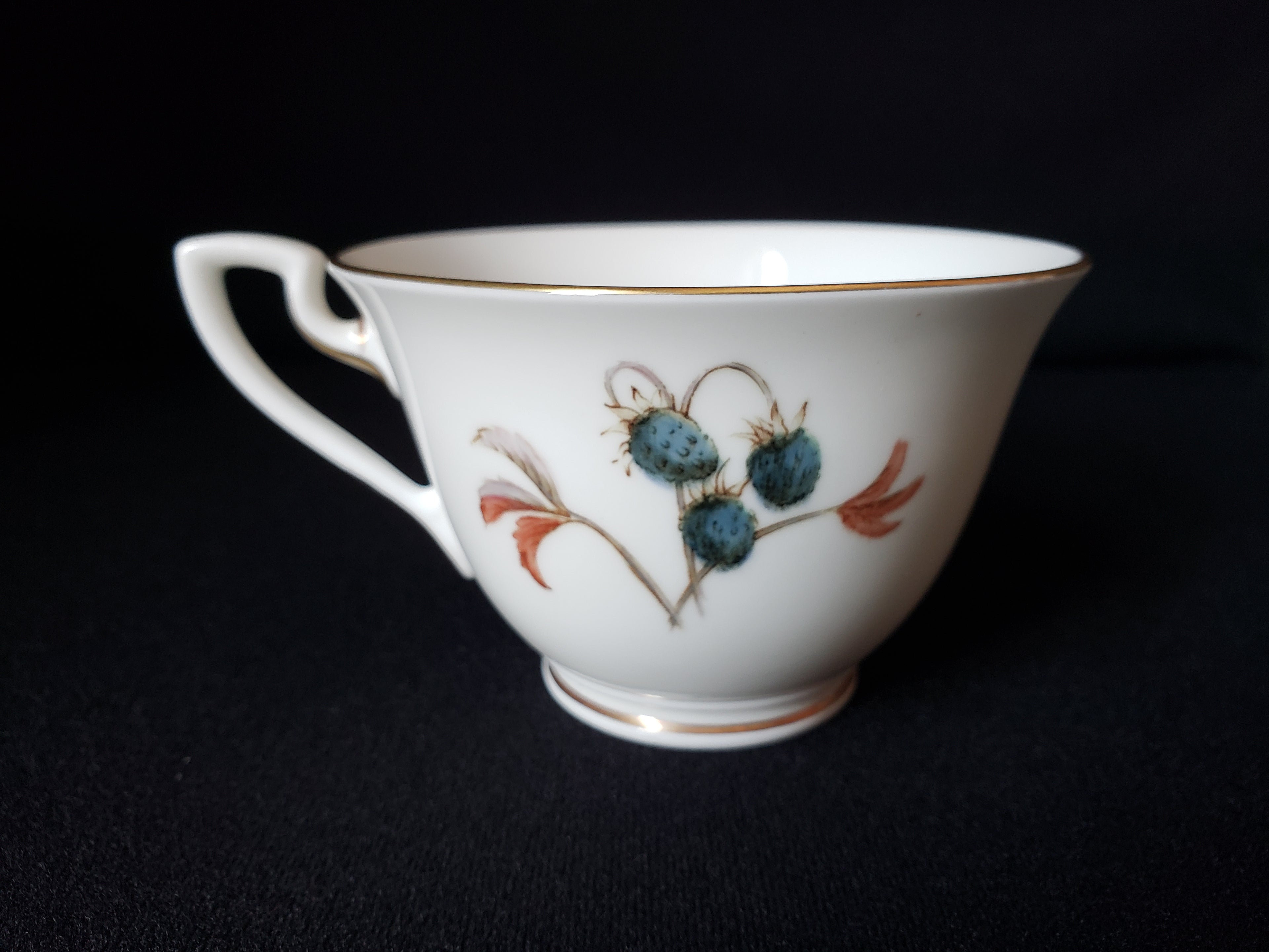 Vintage Royal Worcester Fraises Des Bois Tea Cup ONLY (lot 2110)