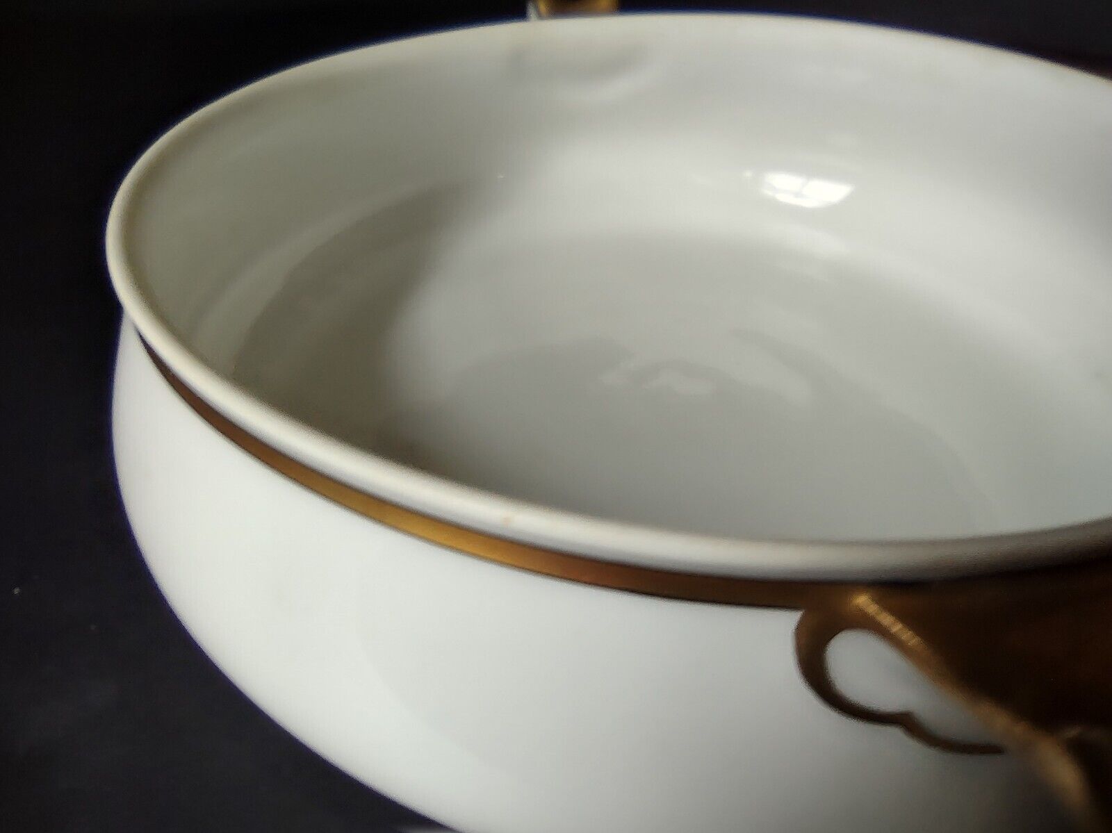 Haviland Limoges Gold & Black Trim White Round Tureen Bowl NO LID (lot 672)