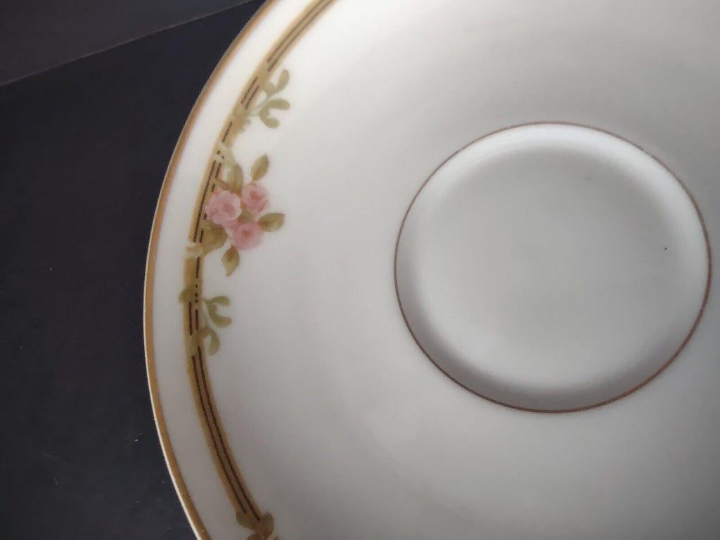 Haviland Limoges Schleiger 625 A Red Rose 2 x Saucer 5-3/4" (lot 540