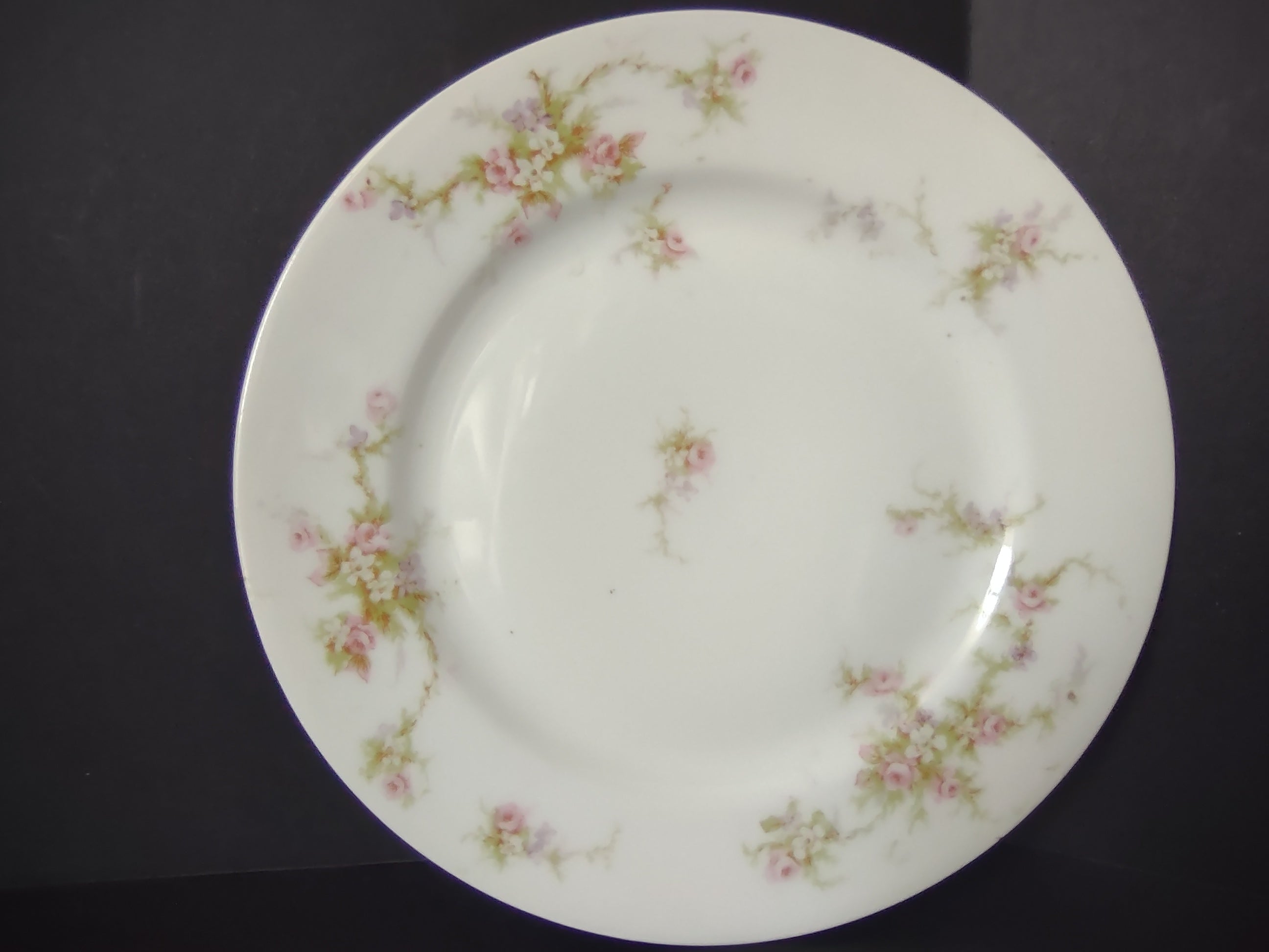 Haviland Limoges Dessert/Salad Plate Rose White Purple Flower Moss (lot 897)