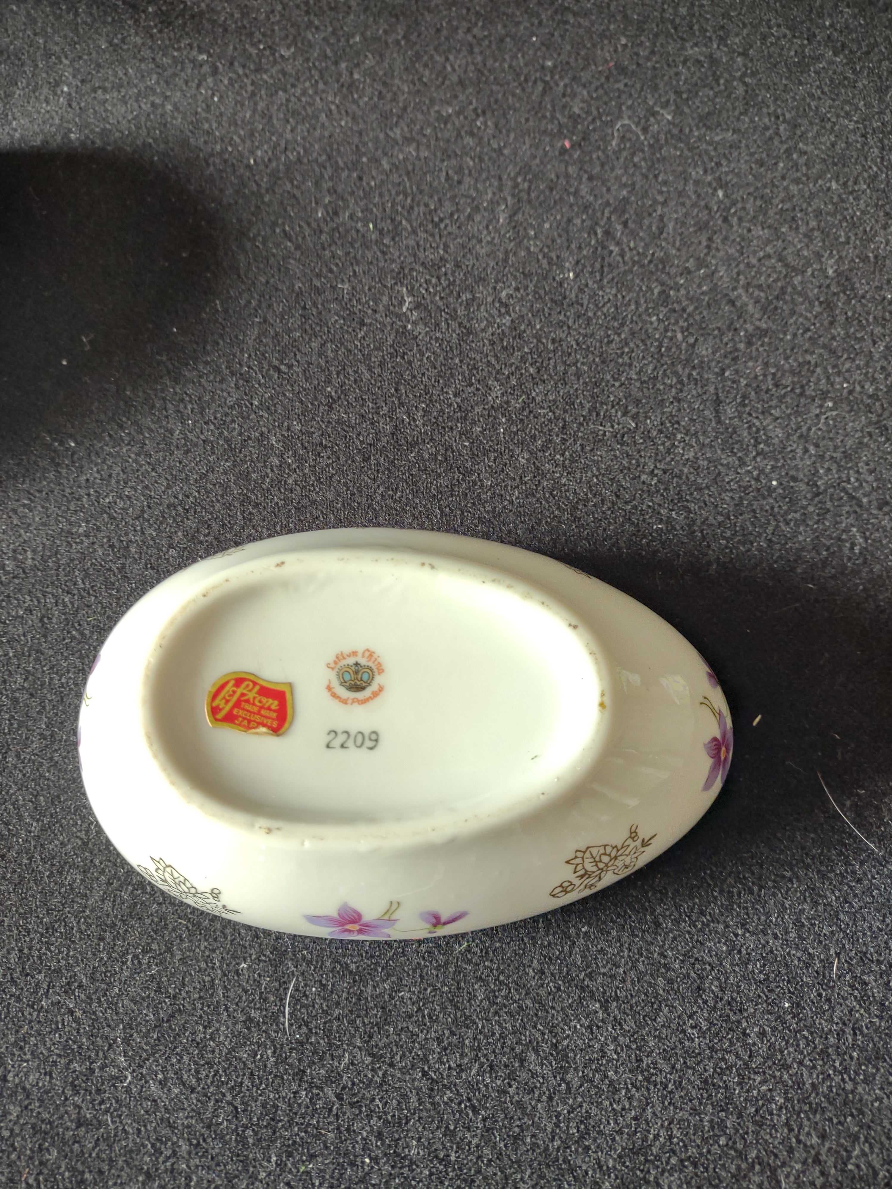 Vintage Lefton China Porcelain Egg Trinket Box Violet Floral Gold Trim (Lot 5069