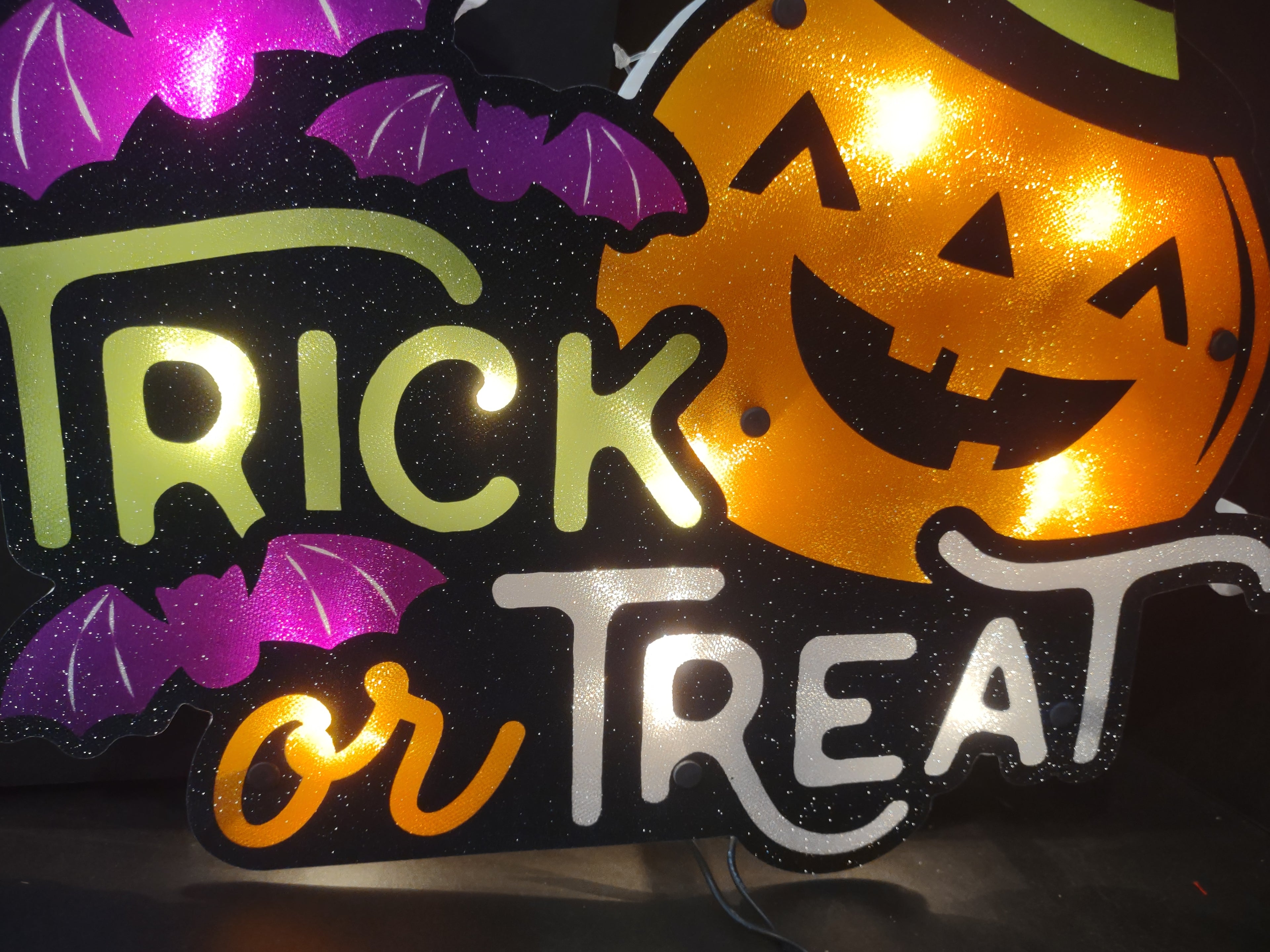 Set of 2 Halloween Trick or Treat Window Sign Light Decor Pumpkin (lot 3270j)
