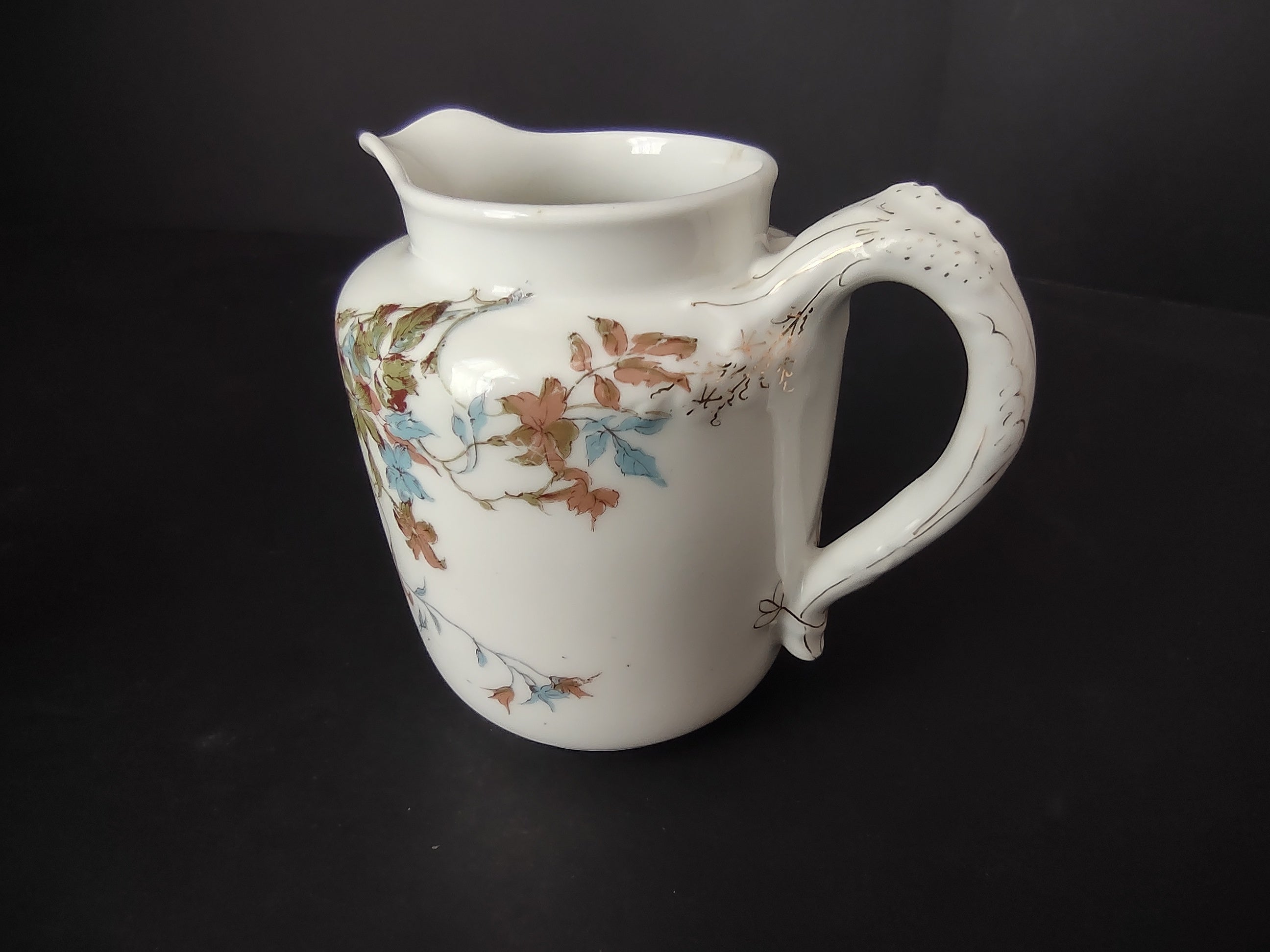 Depose Haviland Limoges Blue Flower Pitcher Creamer (lot 965)