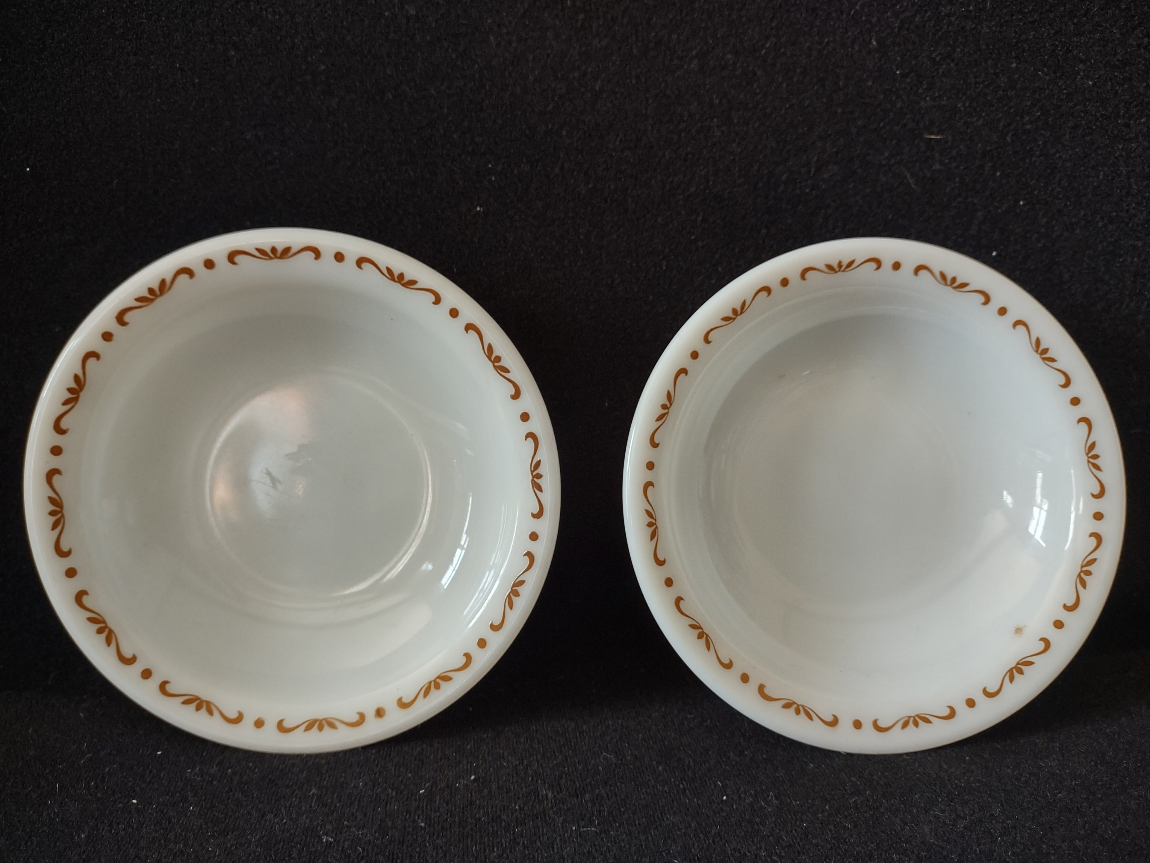 Vintage Pyrex Milk Glass Copper Filigree Sauce Serving Small Bowl x 2 (lot 5212)