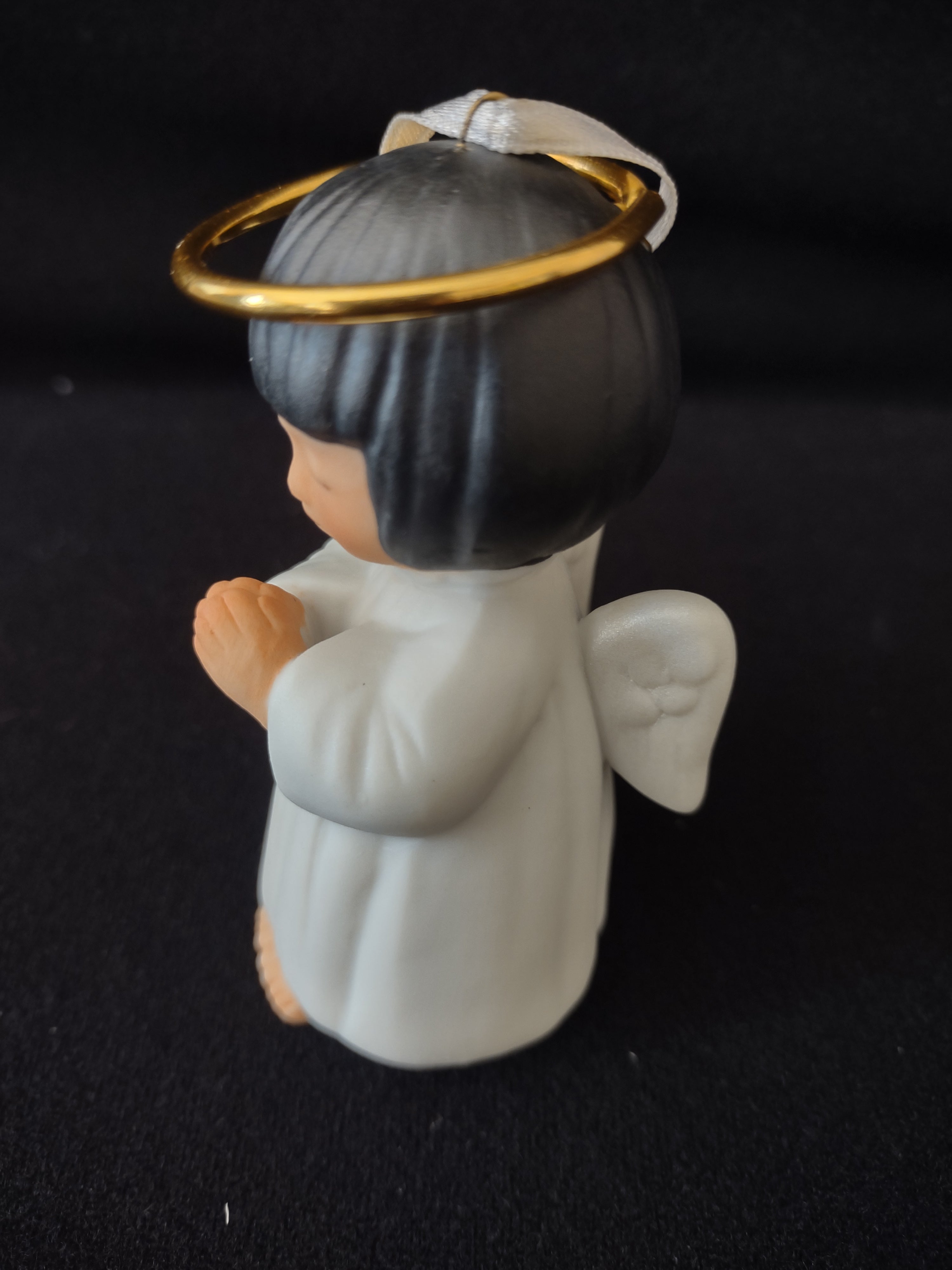 Vintage 1995 Hallmark Angel Bell Carole Praying (Lot 4137)