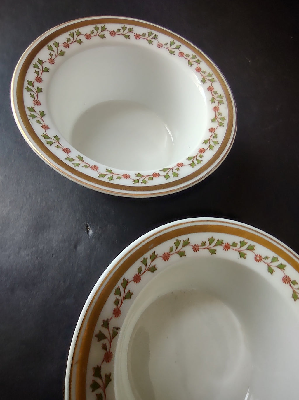 Old Abbey France Limoges 2 x Small Bowl Clover Gold Trim (lot 864)