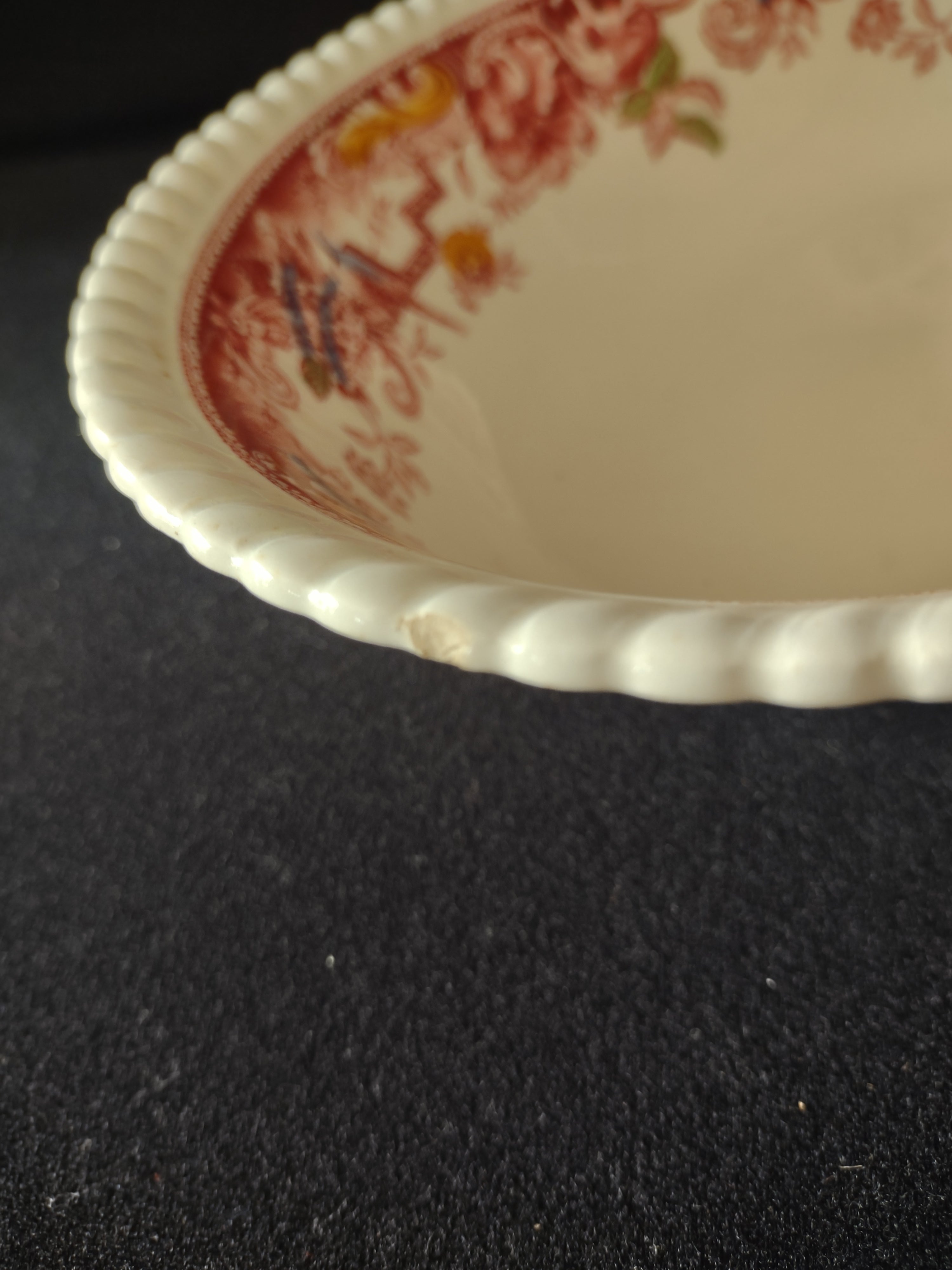 Vintage Johnson Brothers Serving Bowl Devonshire Pink IMPERFECT (Lot 5668)