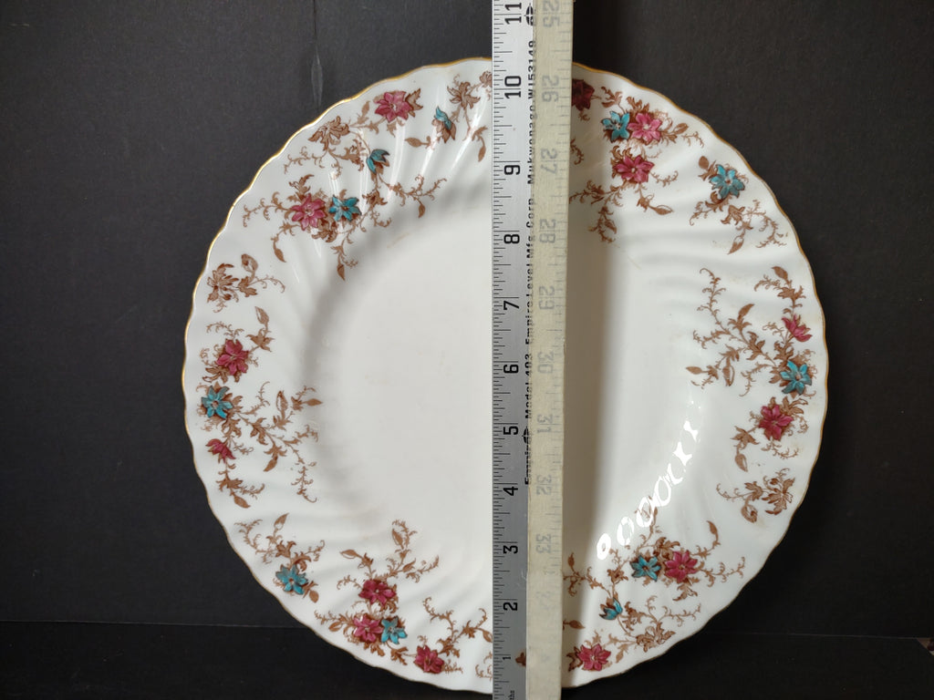 Vintage Minton England Bone China Ancestor Dinner Plate (lot 5450)