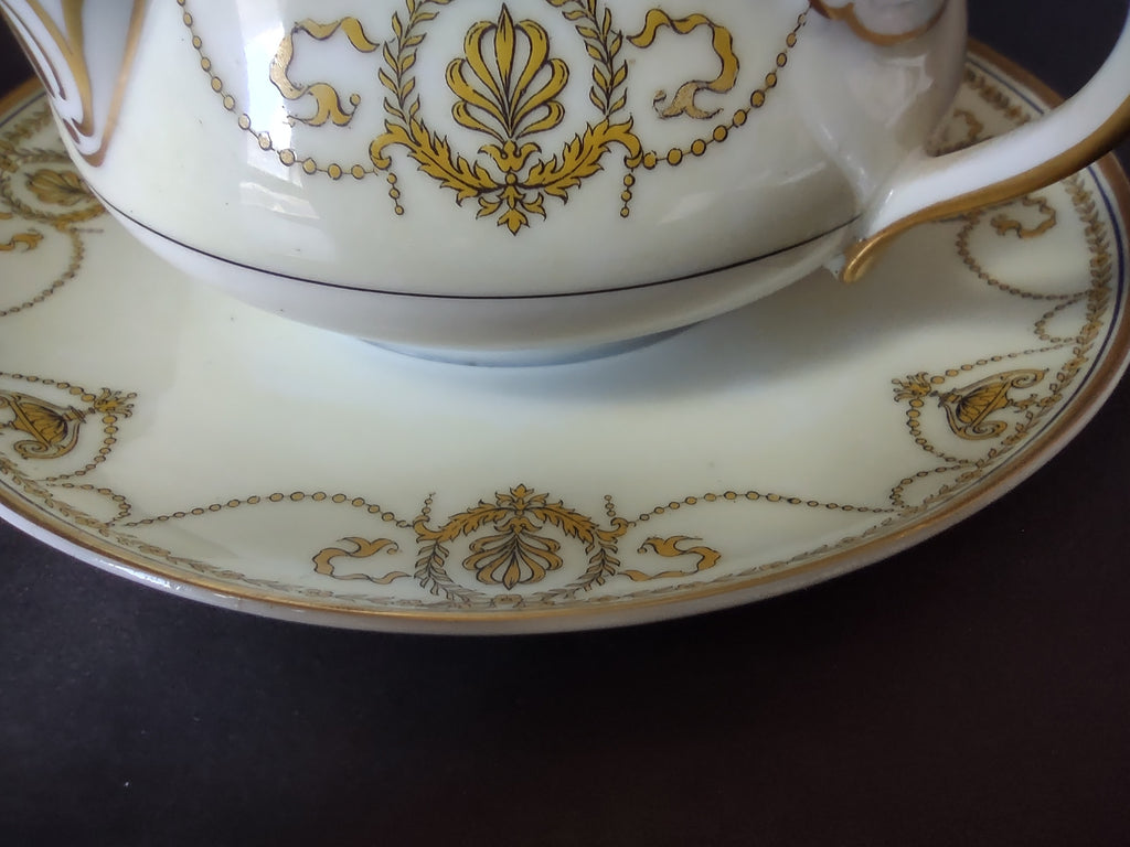 Haviland Limoges Eugenie Sauce Bowl Yellow Laurel Swag Ribbon (lot 941)