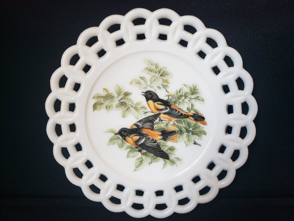 Vintage Kemple Birds Motif Milk Glass Wall Plate (lot 2190)