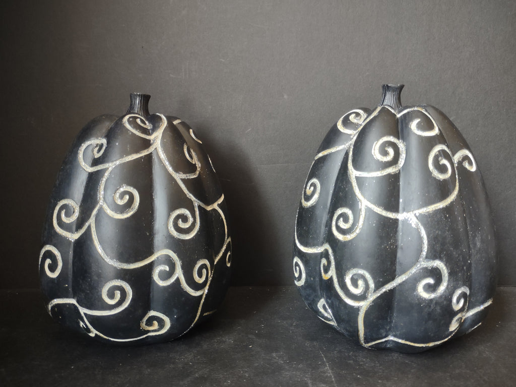 Halloween Black Pumpkin x 2 Silver Scroll Design 8" Polyresin (lot 3000j)
