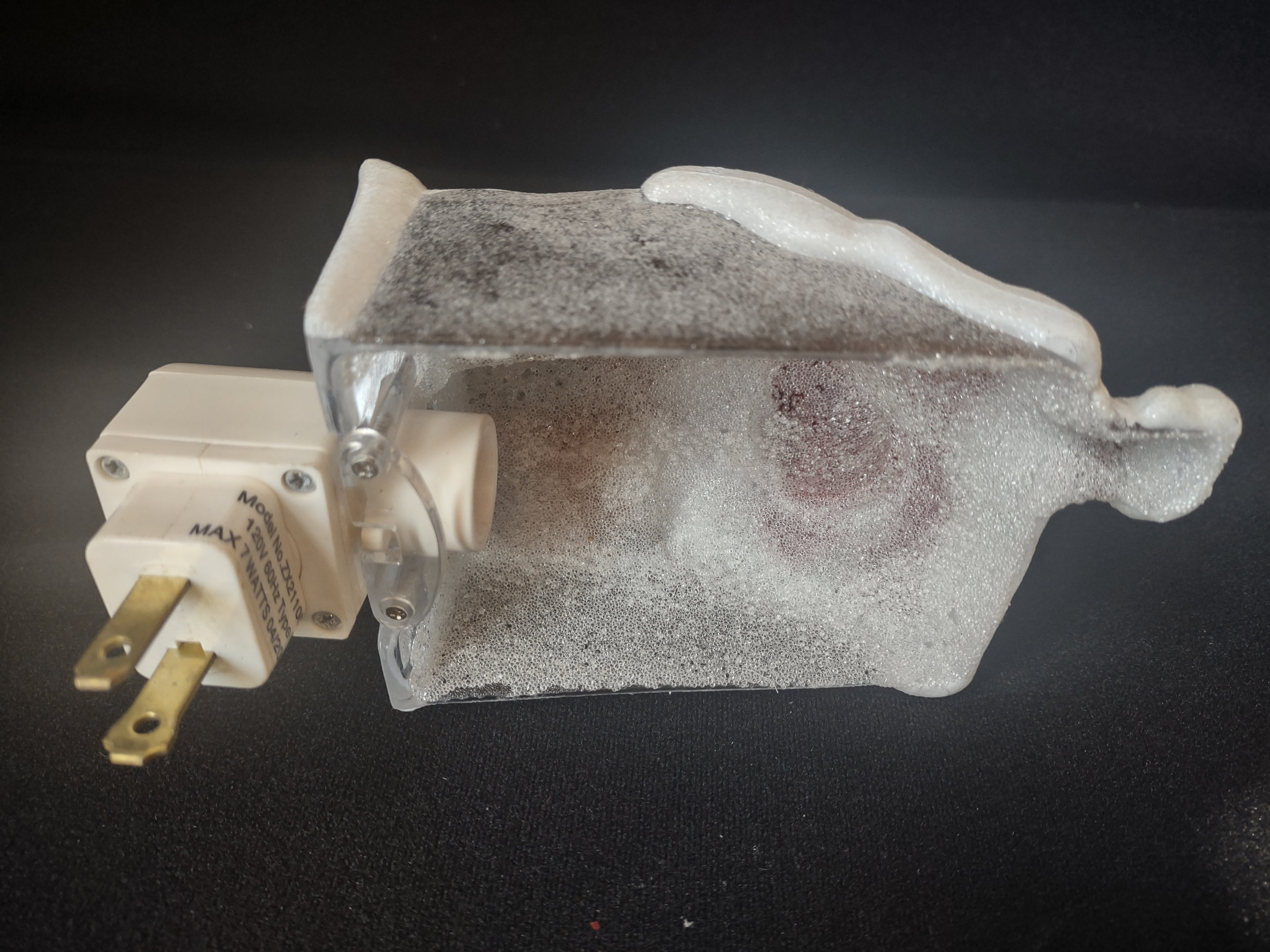 Christmas Night Light Frosted Ice Cream Cone (lot 1704)