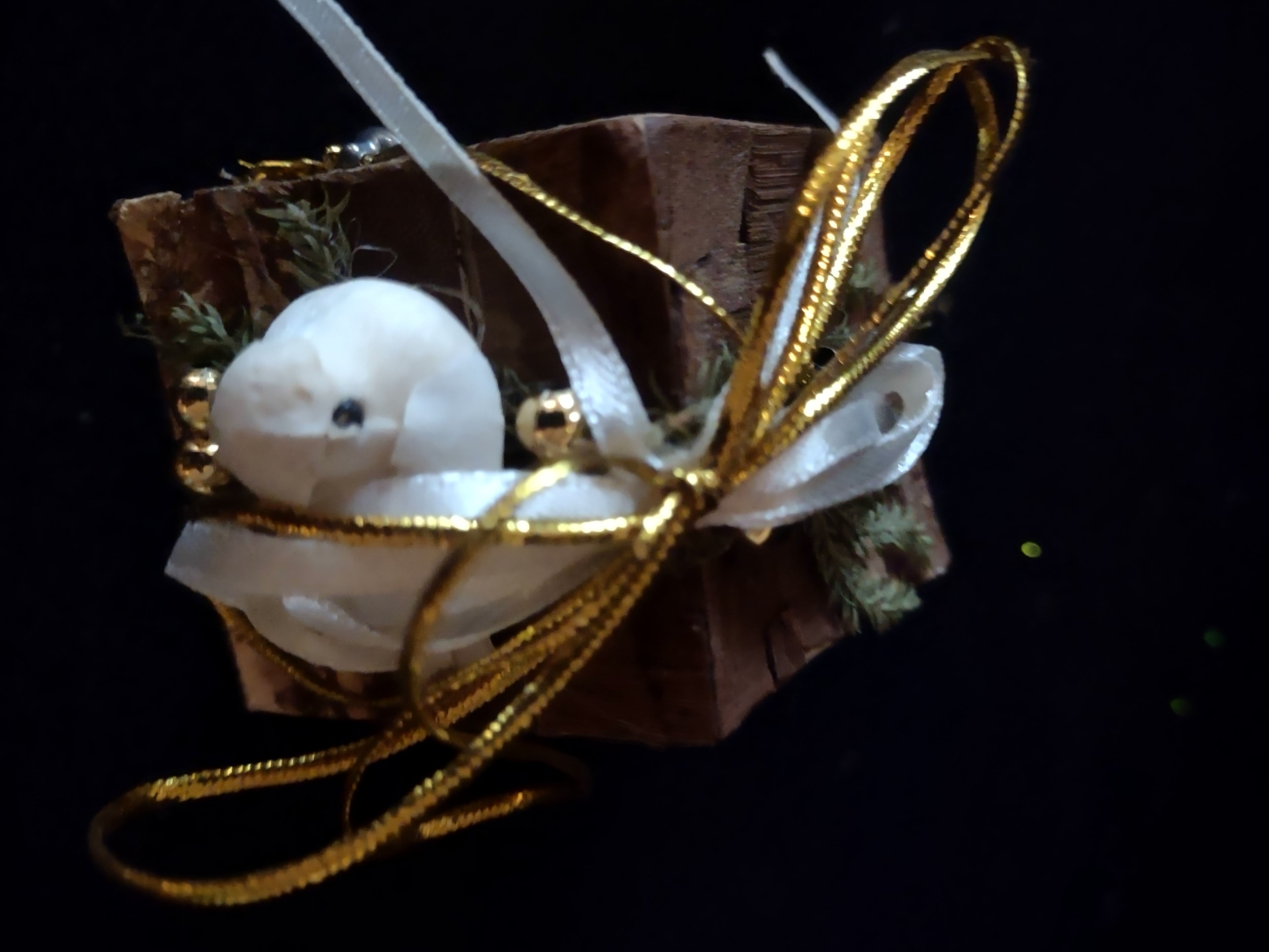Christmas Winter Bird House Ornament Wood Bark Ribbon Birds Set Of 3 (Lot 4597)