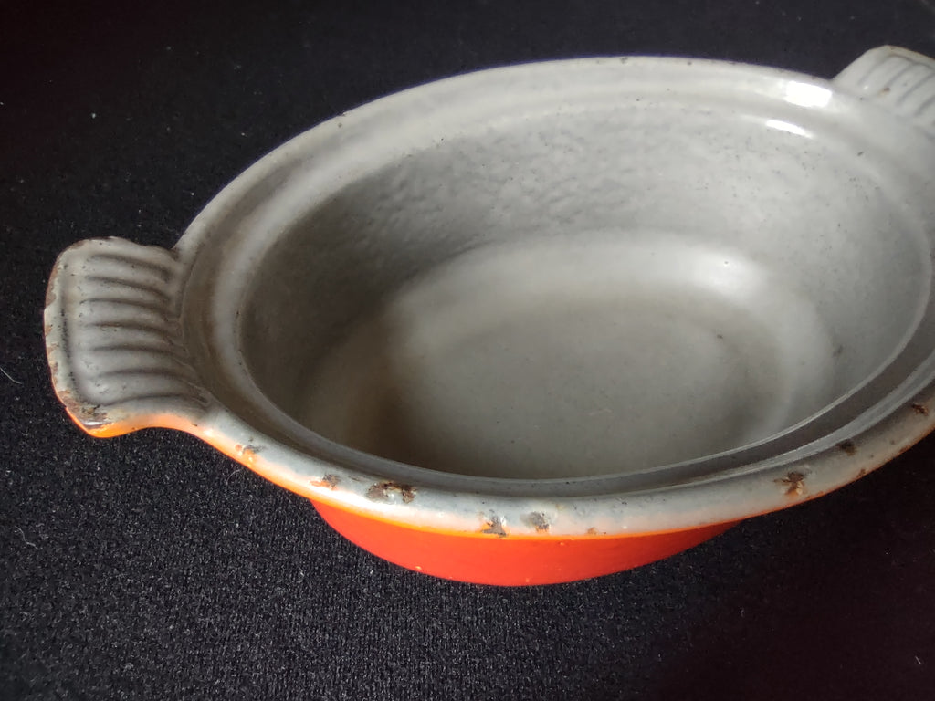 Vintage Le Creuset 14 Cast Iron Enameled Orange Backing Dish 5-1/2" (lot 2776c)