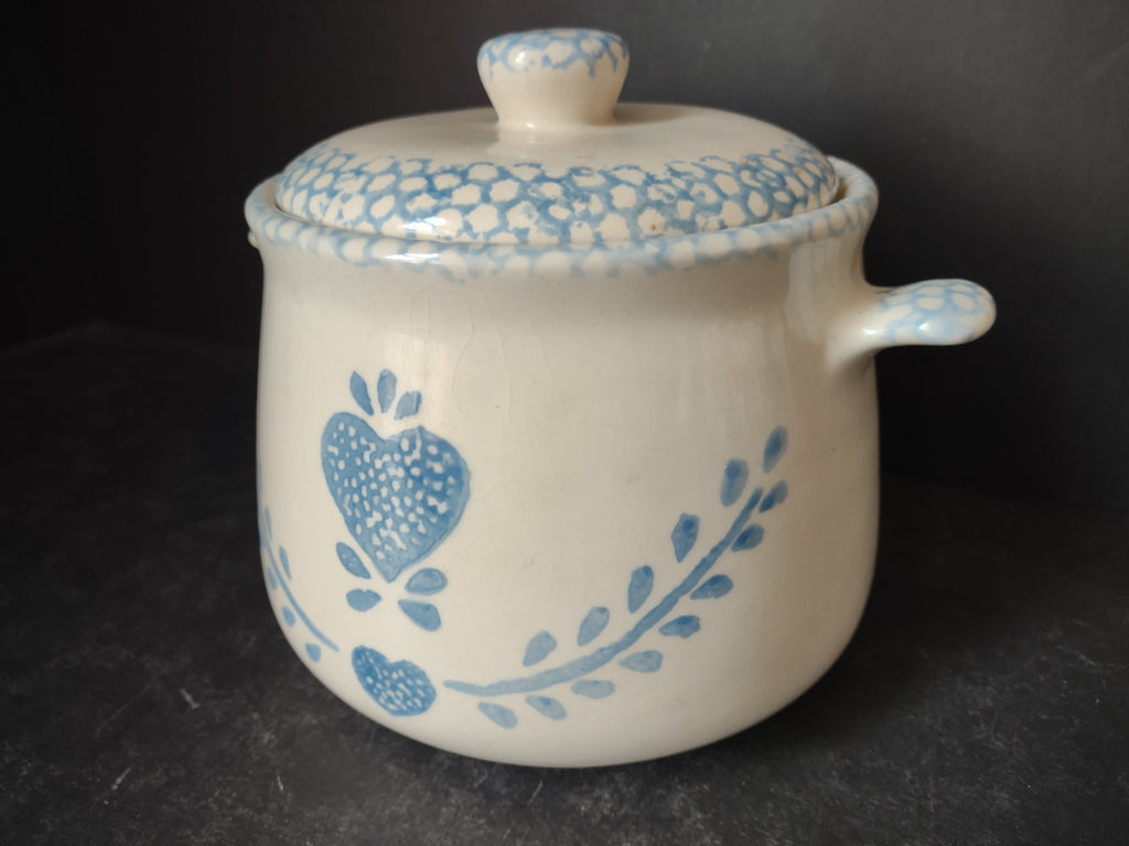 Vintage Stoneware Hearts White Blue Soup Tureen Cottage NO Ladle (lot 5305)