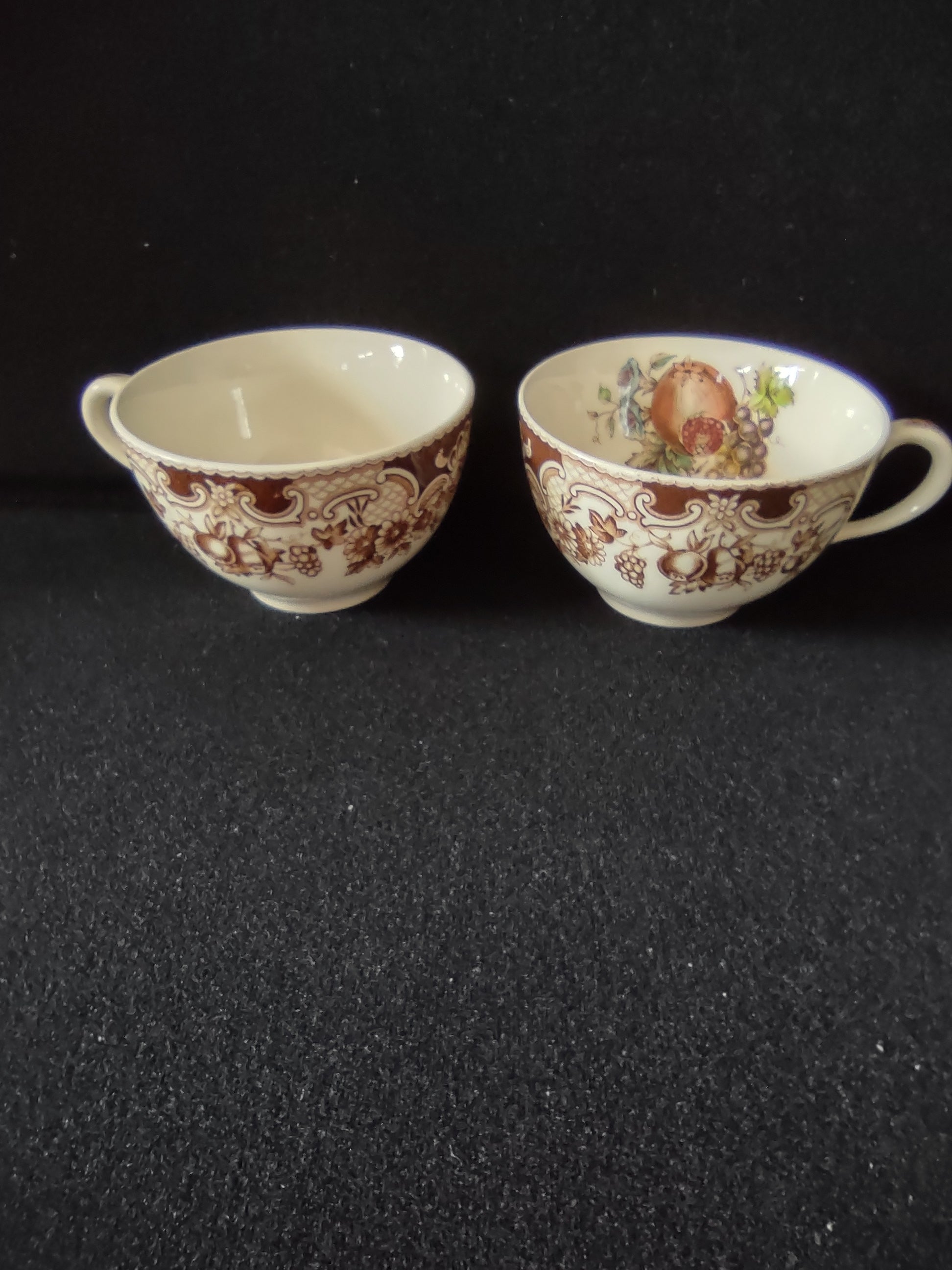 Vintage Johnson Brothers Teacup Windsor Ware Harvest Fruit Set Of 2 (Lot 5656)