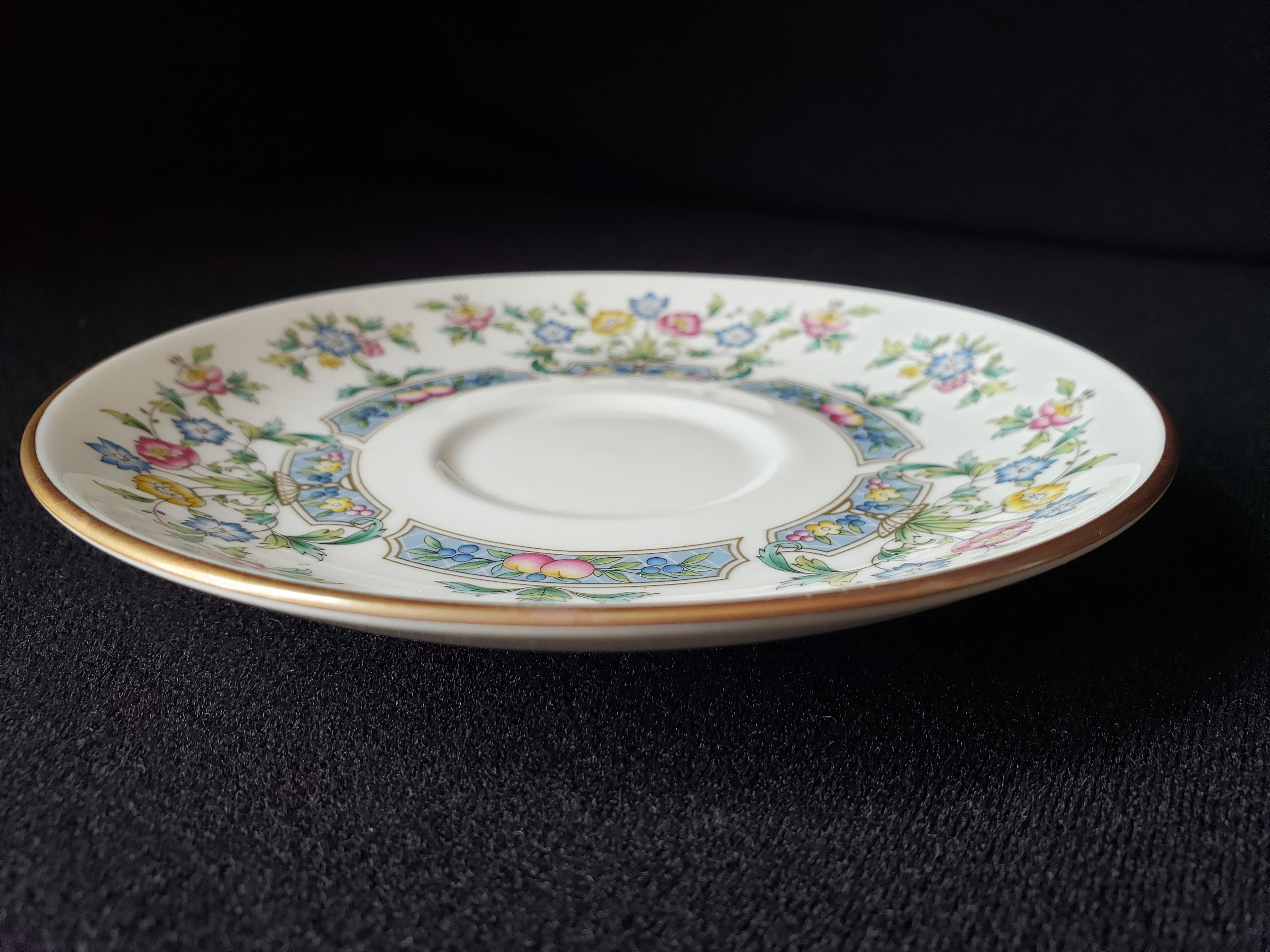 Vintage Royal Worcester Mayfield Saucer ONLY (lot 2084)