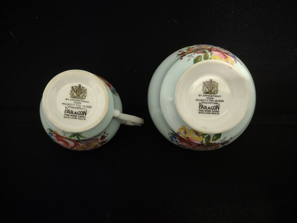 Vintage Set Creamer and Sugar Bowl Paragon Bone China England 2-3/4" (lot 119)
