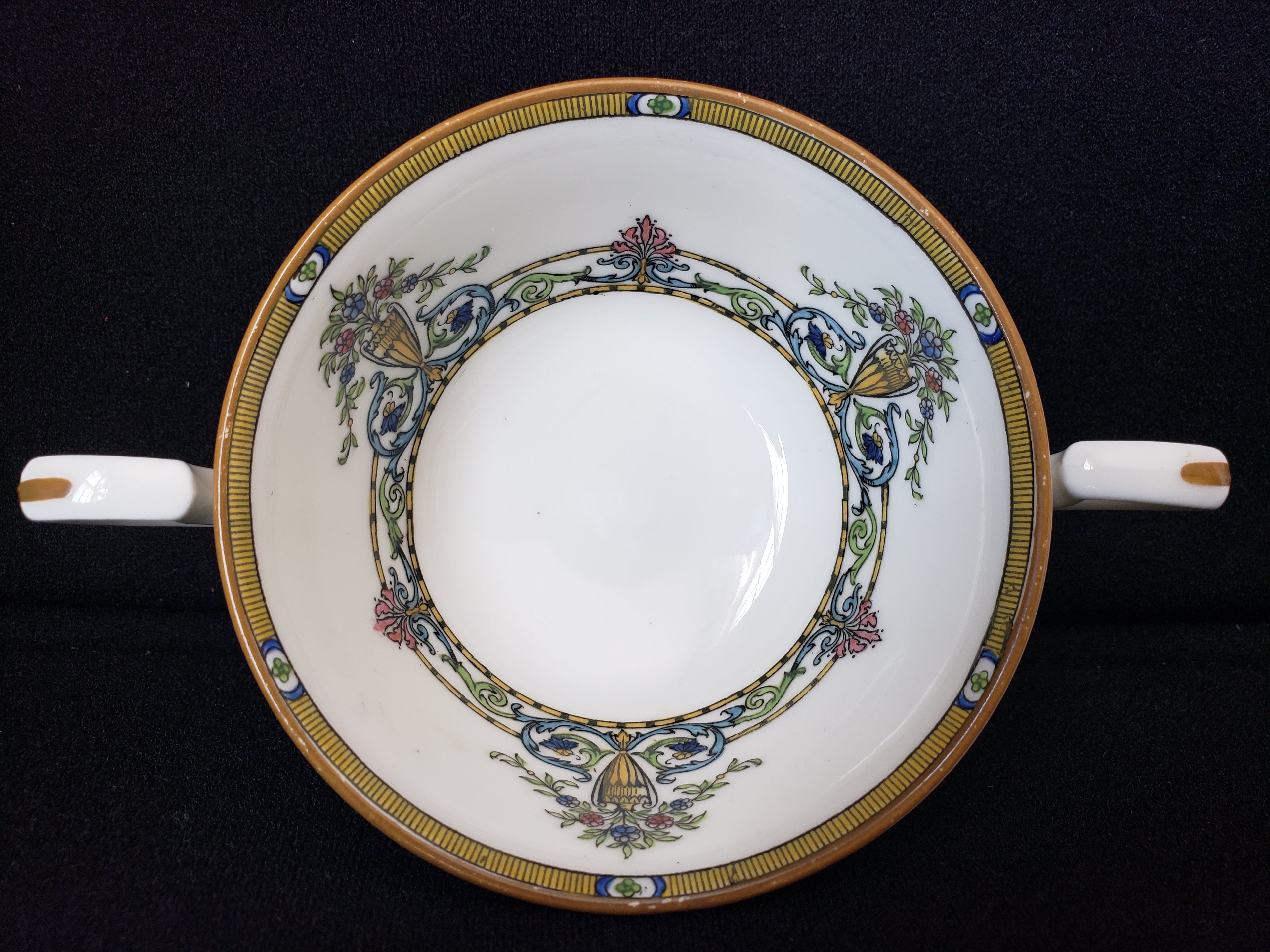 Vintage Royal Worcester Bouillon Cup Two-Handles IMPERFECT Doncaster (lot 2077)
