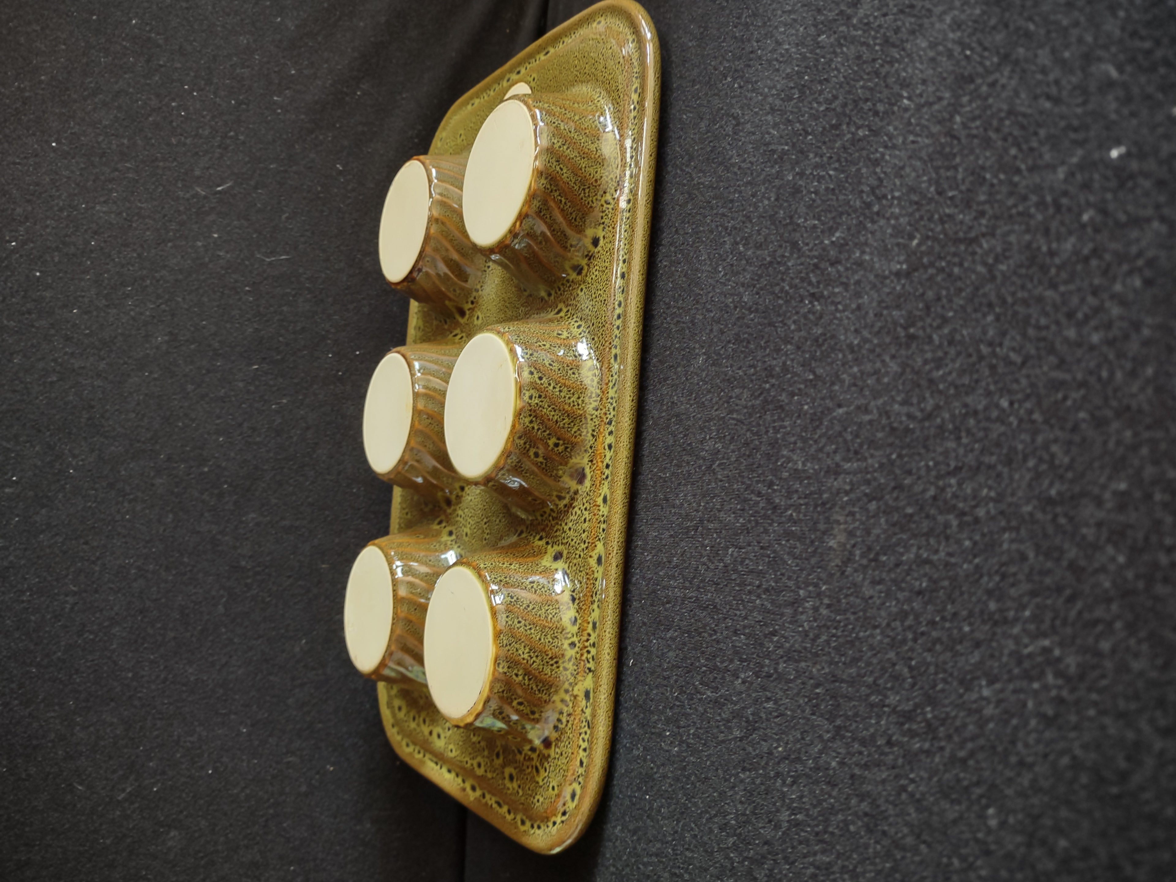 Paula Dean 6 Cup Stoneware Muffin Pan Green Brown (Lot 5311)