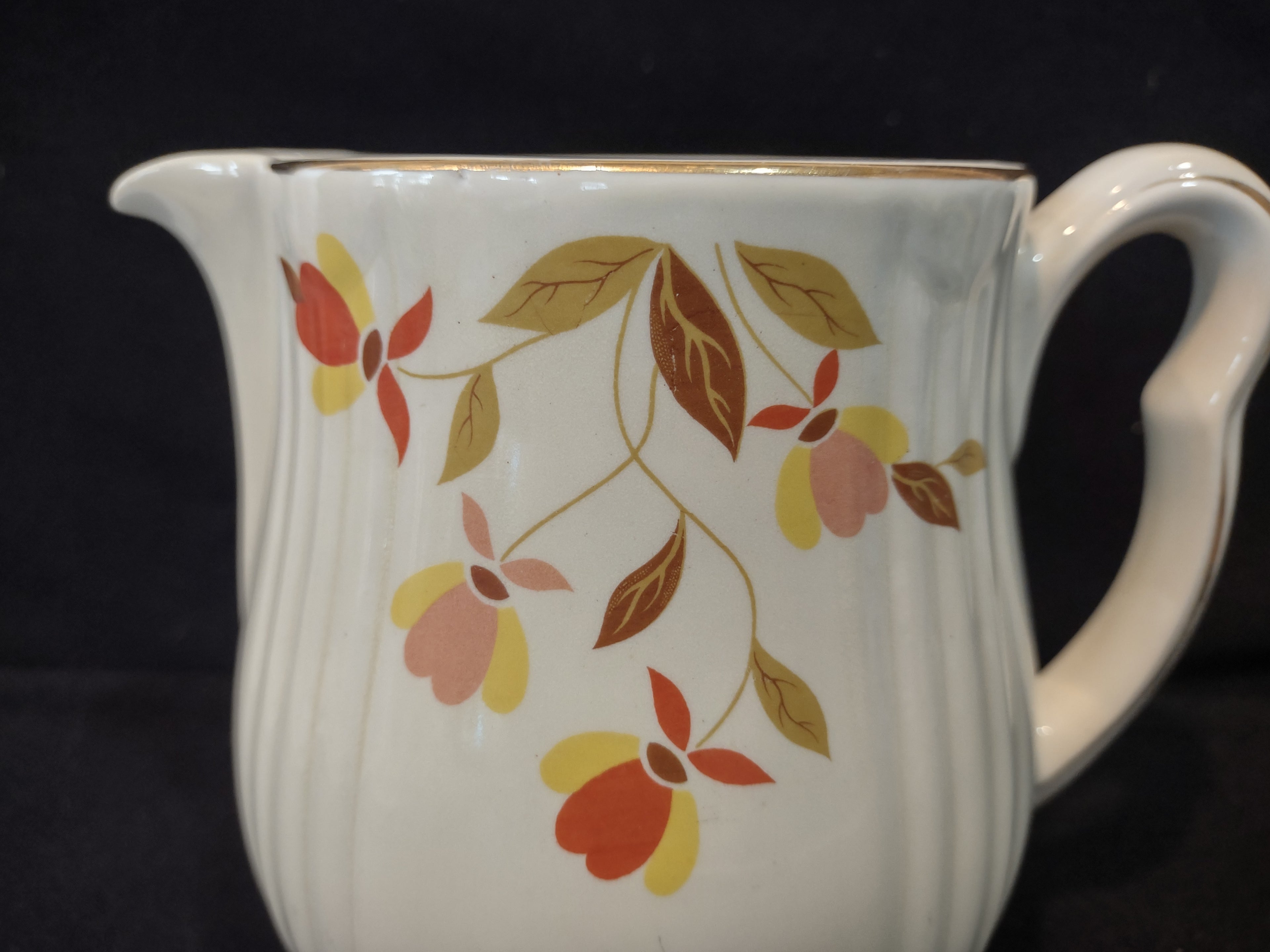 Hall's Superior Small Pitcher Jewel Tea Autumn Leaf 6" (lot 2875)