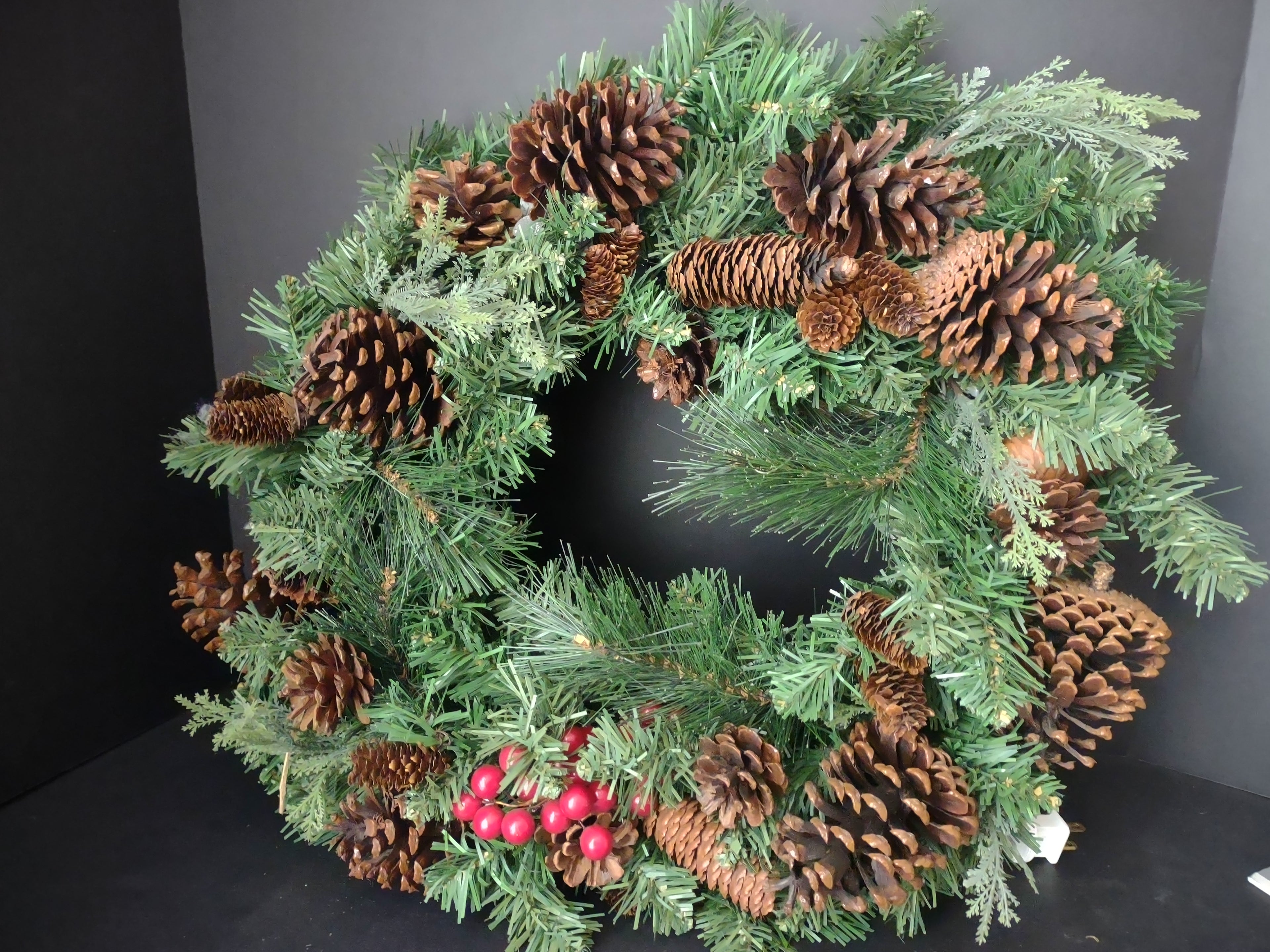 Vintage Artificial Christmas Wreath 18" Light Up Plug-in (lot 1180)