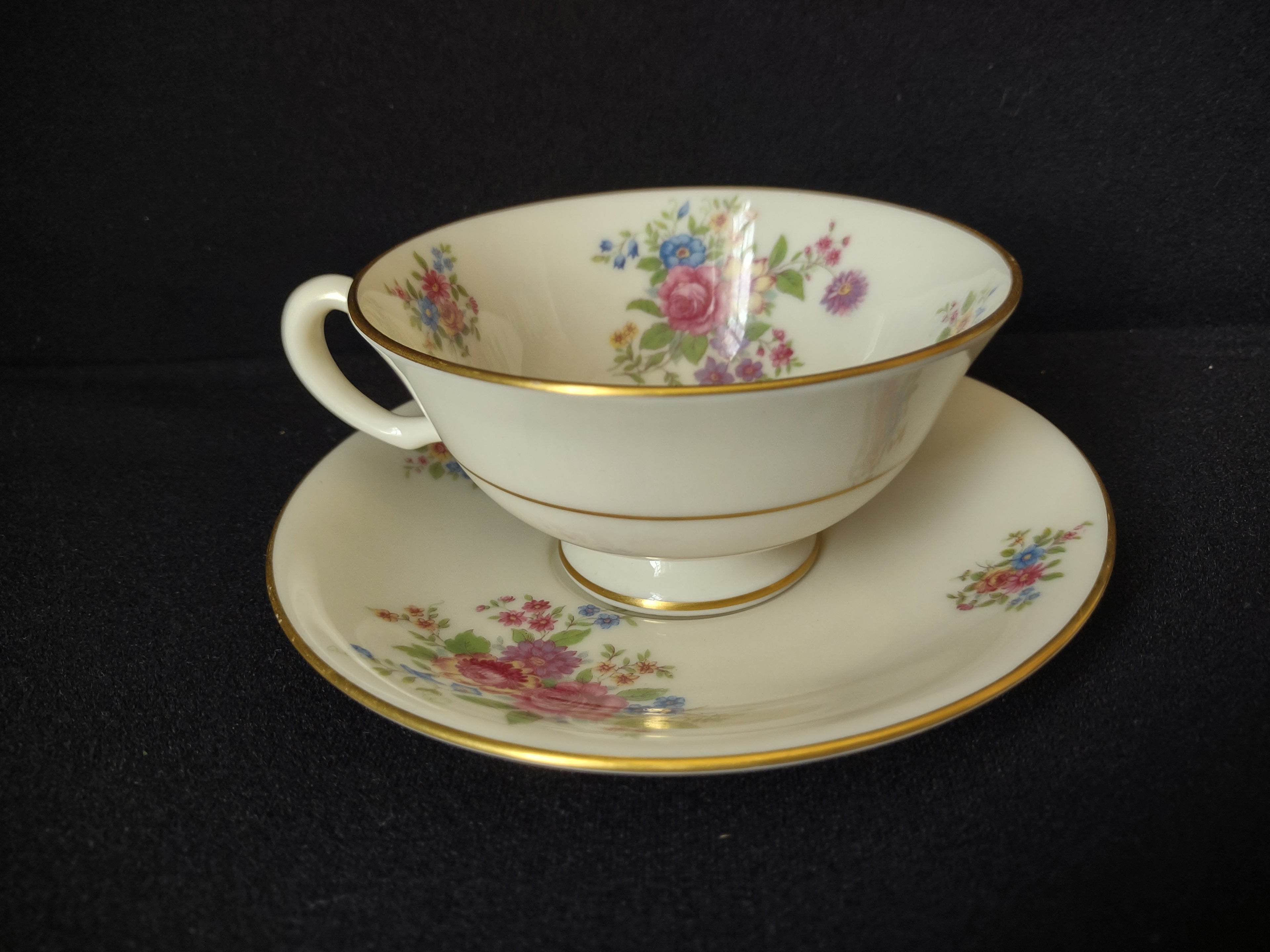 Vintage Lenox L-347 Tea Cup with Saucer Gold Trim Roses (lot 1815)