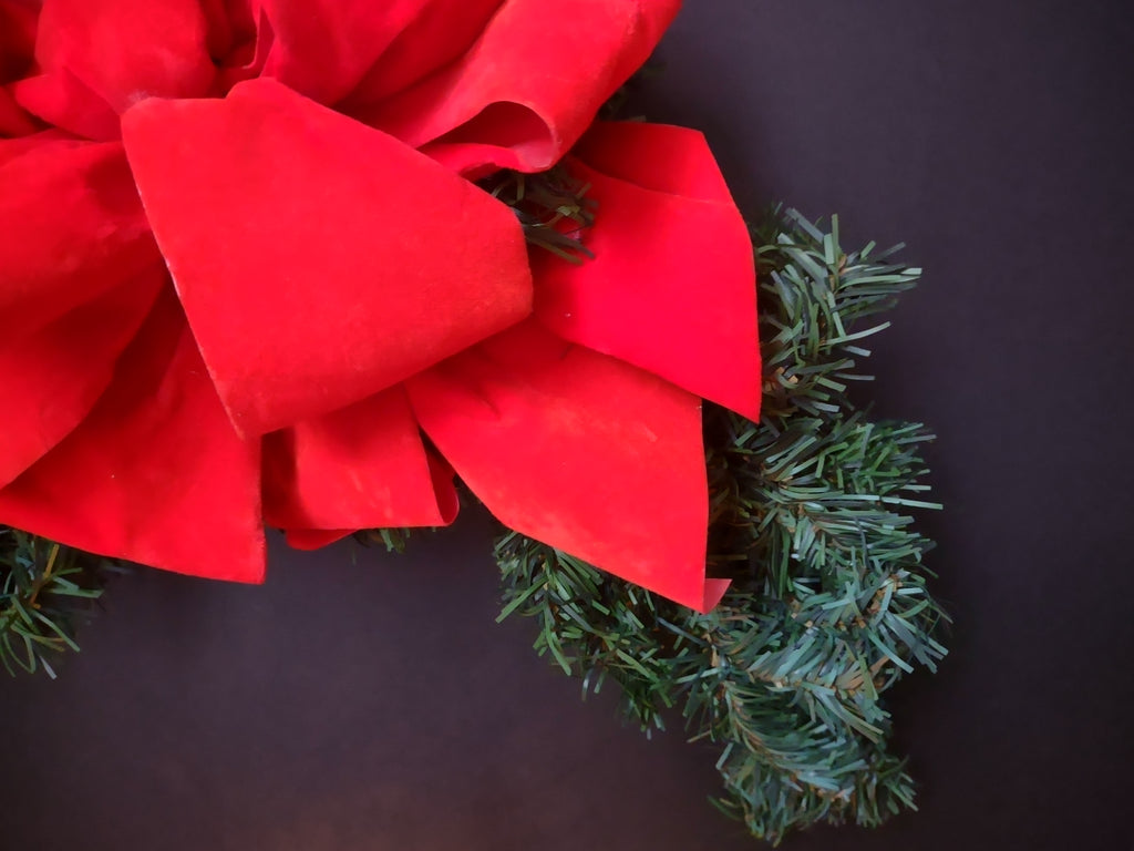 Vintage Artificial Christmas Light Up Tree Swag Red Bow Garland (lot 1227)