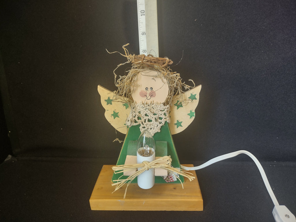 Christmas Vintage Primitive Rustic Cottage Light Up Wooden Angel (lot 1703)