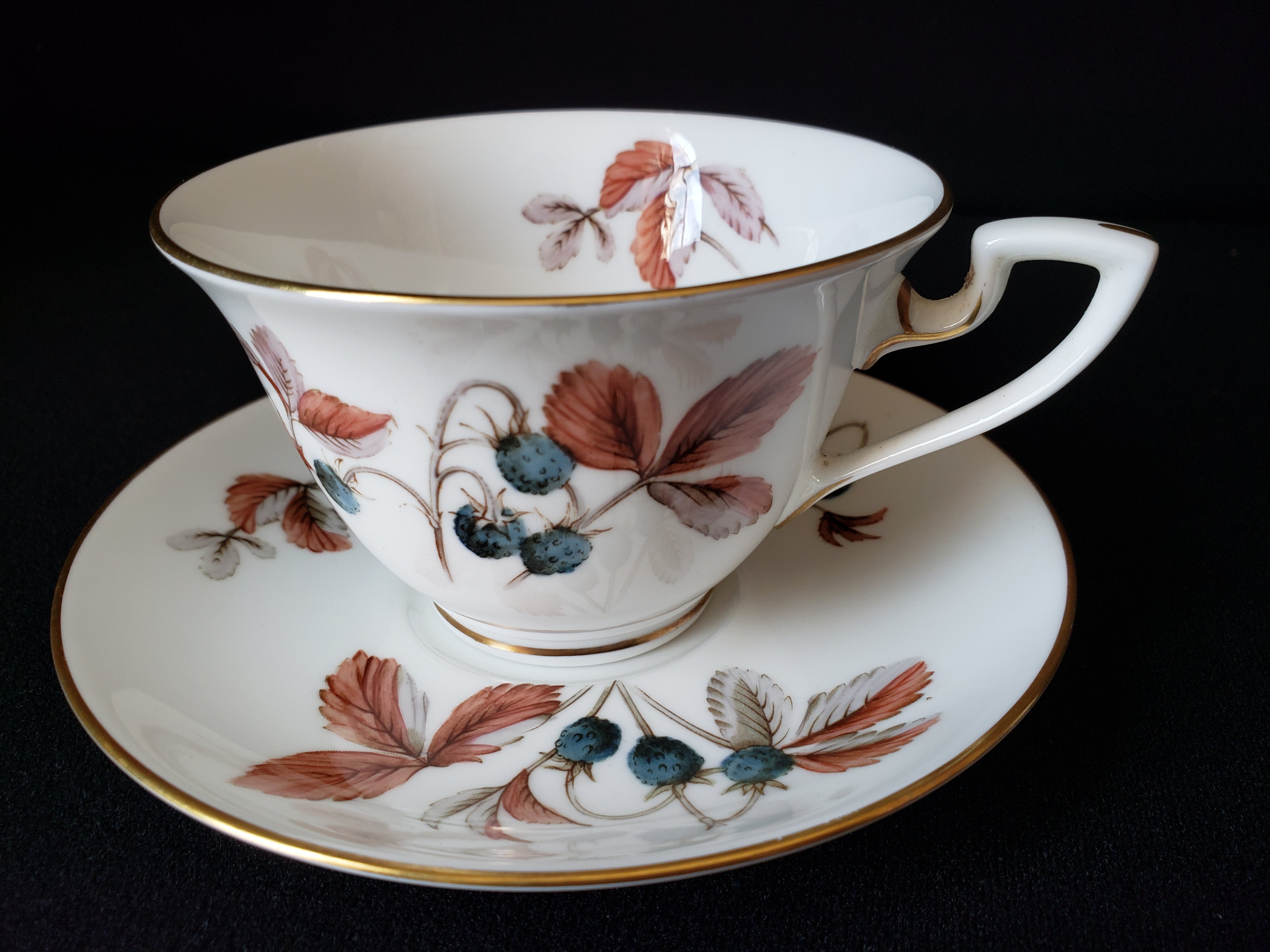 Vintage Royal Worcester Fraises Des Bois Tea Cup with Saucer (lot 2133)