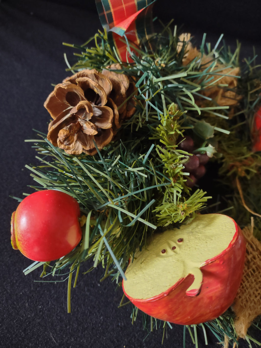 Vintage Christmas 10" Candle Ring Wreath Apples Pine Cones 3" Opening (Lot 4779)