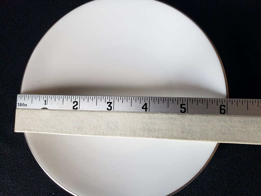 Vintage Royal Worcester White Silver Trim Bread or Dessert Plate 6" (lot 2108)