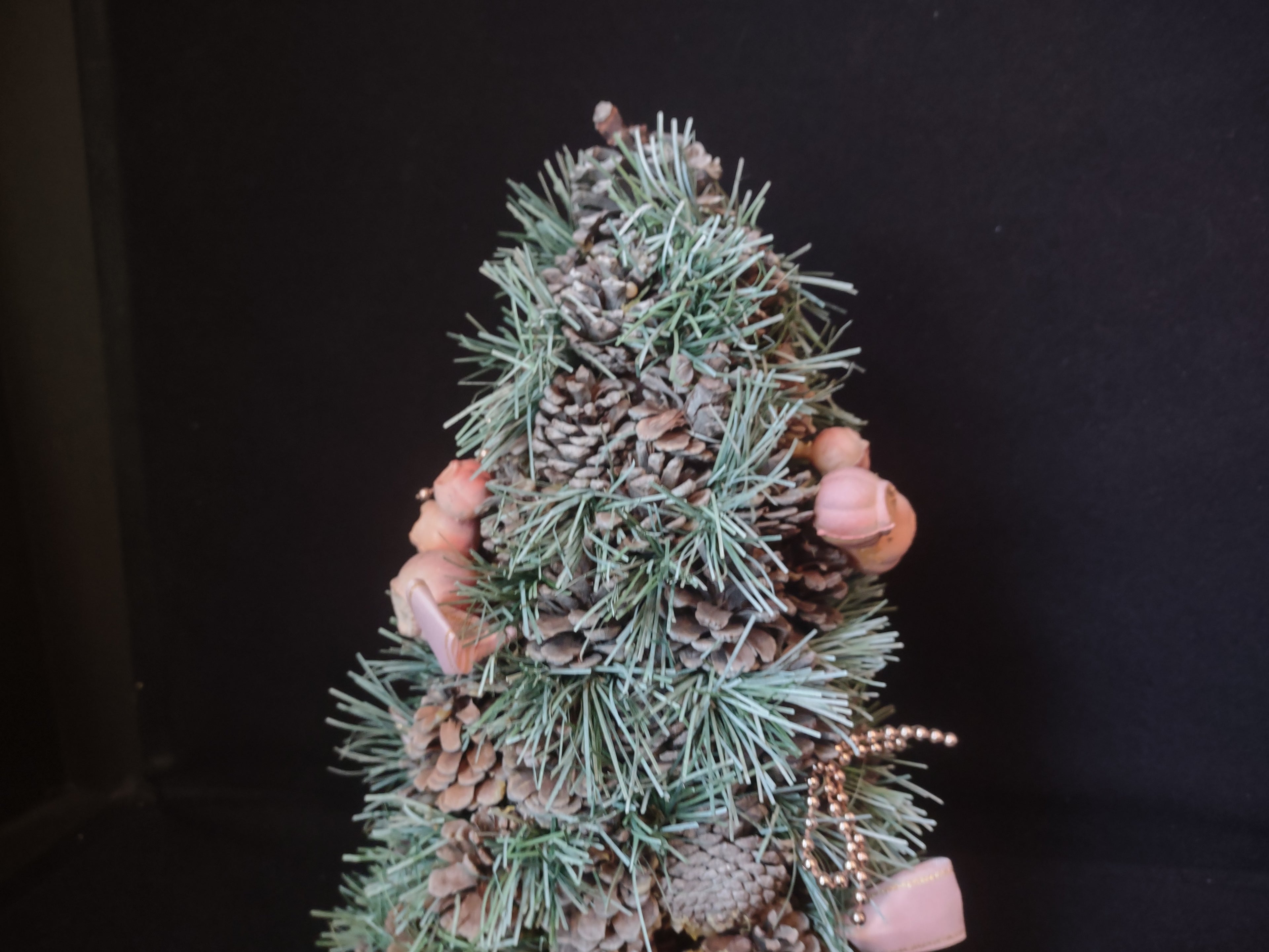 Mini Christmas Tree 12" Victorian Pink Pine Cone (lot 1686)