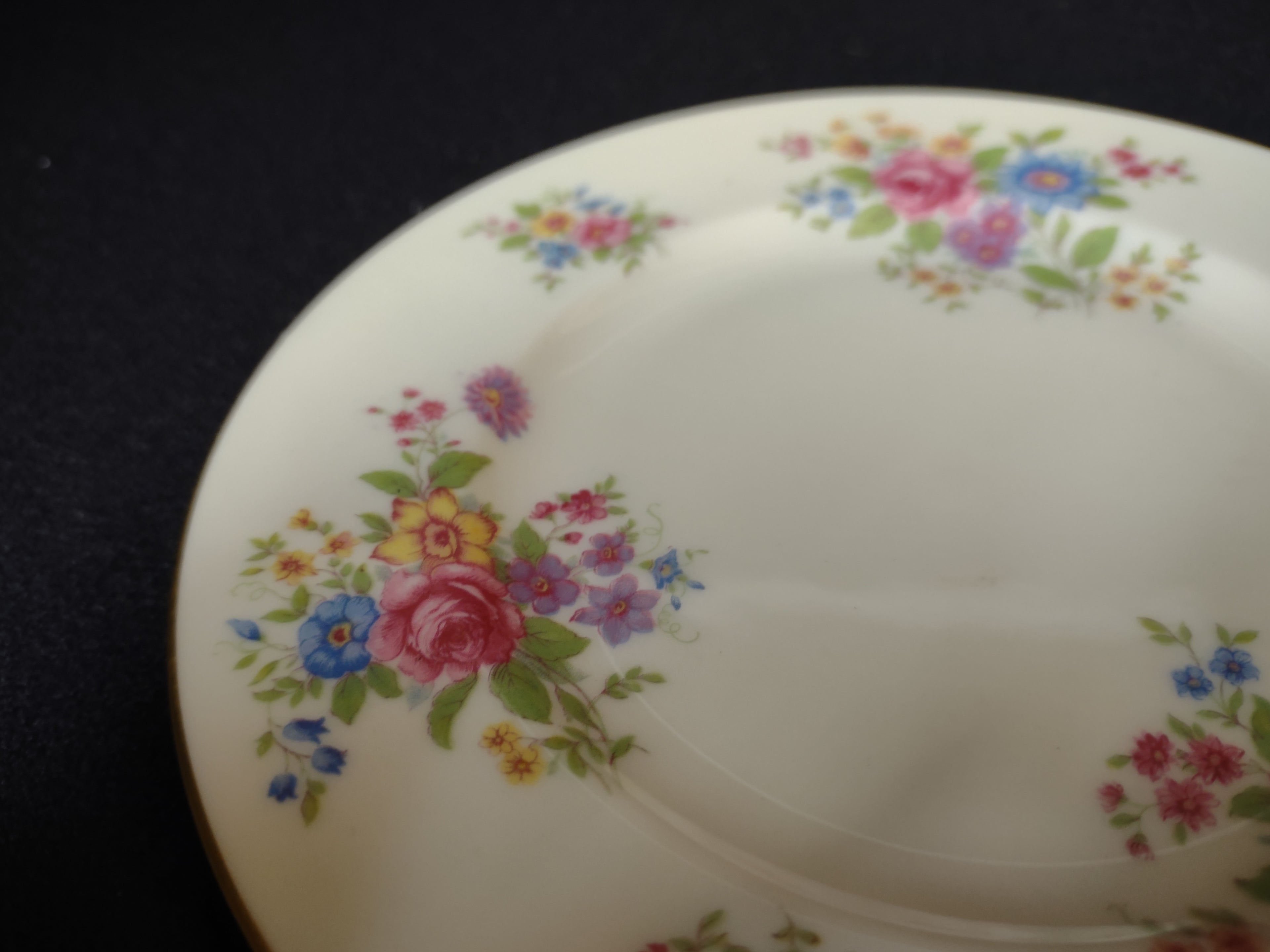 Vintage Lenox L-347 Bread Plate Gold Trim Roses (lot 1817)