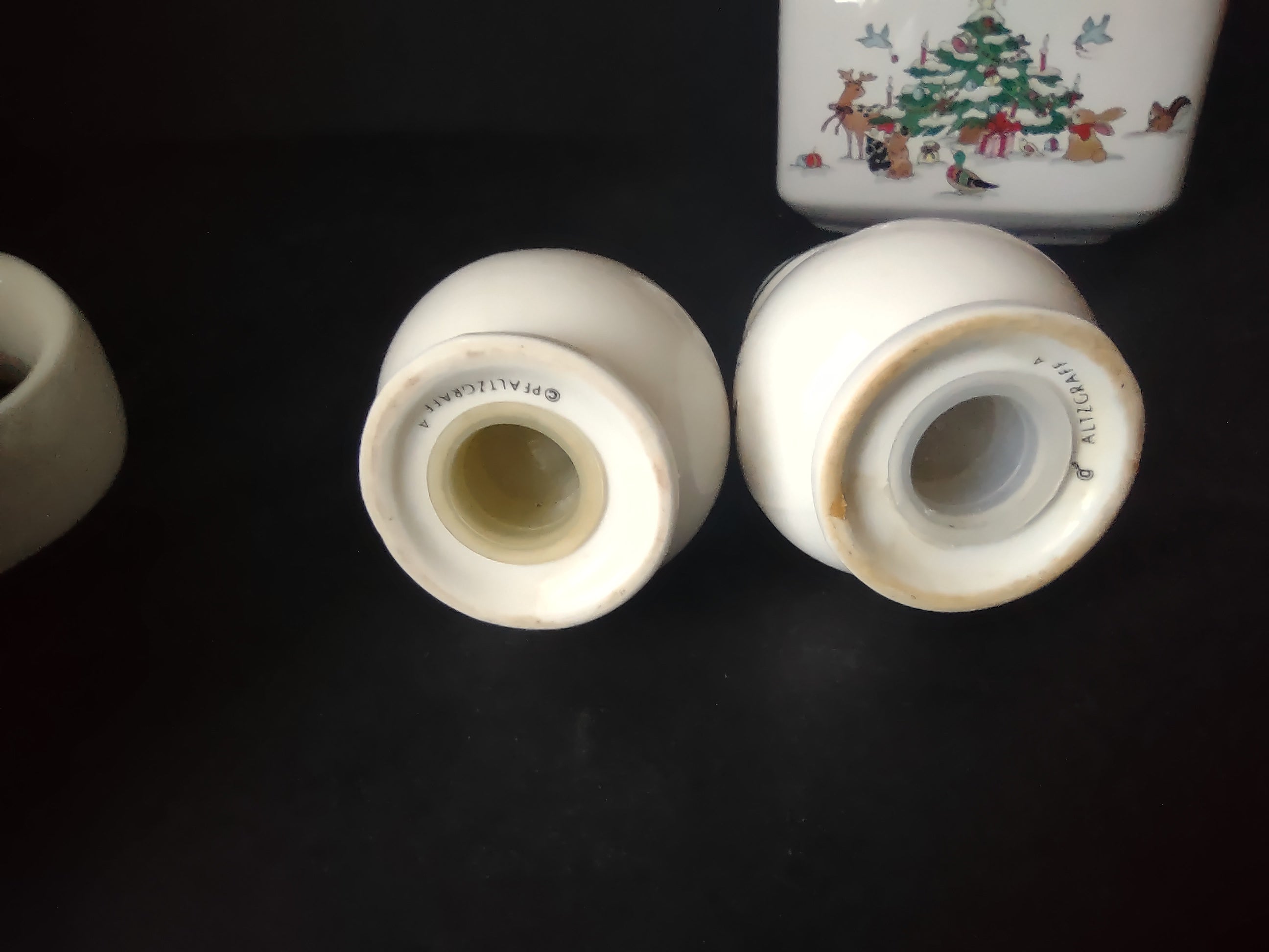 Pfaltzgraff Christmas Gravy Bowl Napkin Holder Salt Pepper Holder (lot 1160)