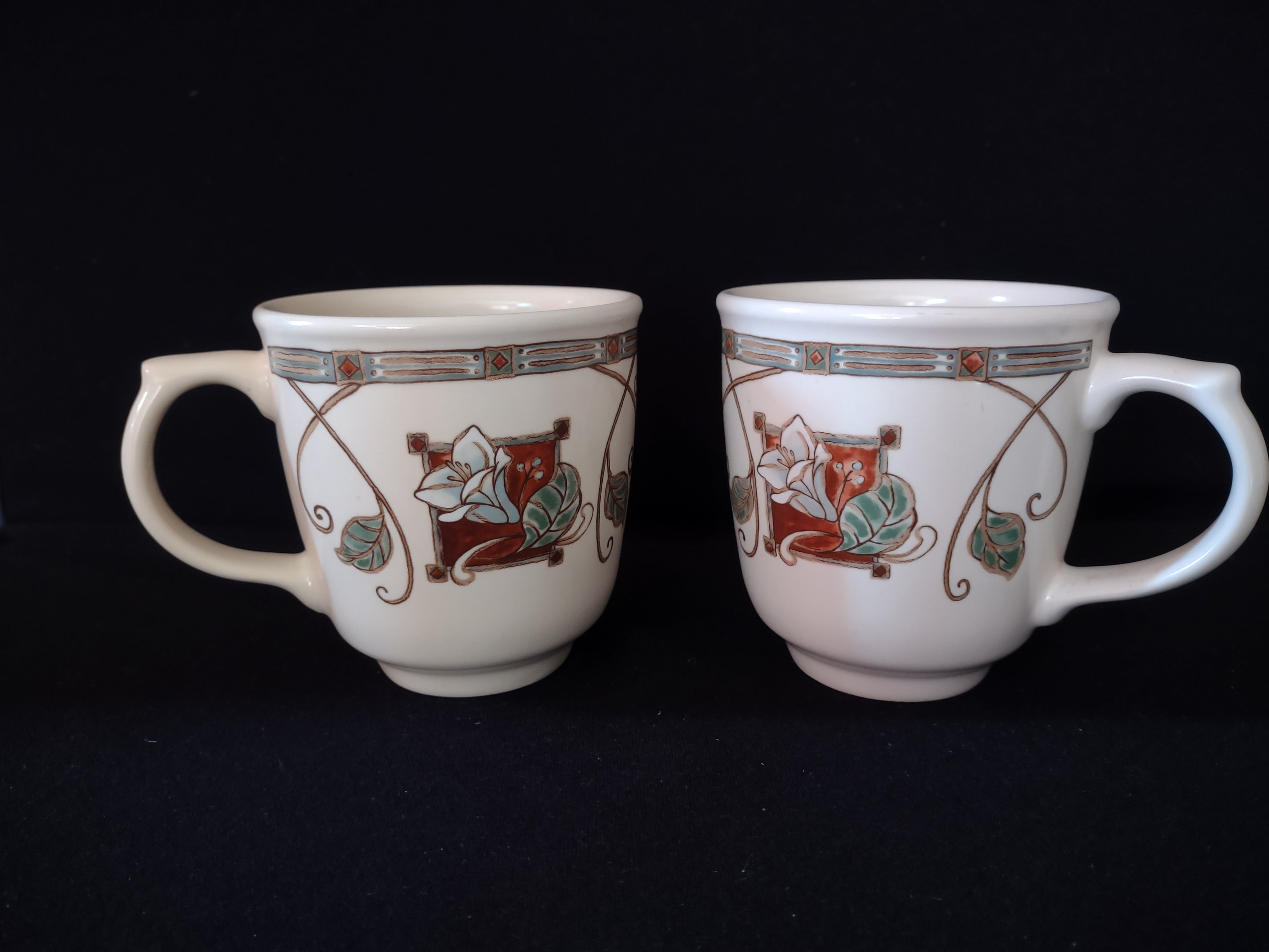 Vintage Pfaltzgraff USA Coffee Mug Mission Flower Set of 2 (lot 5267)