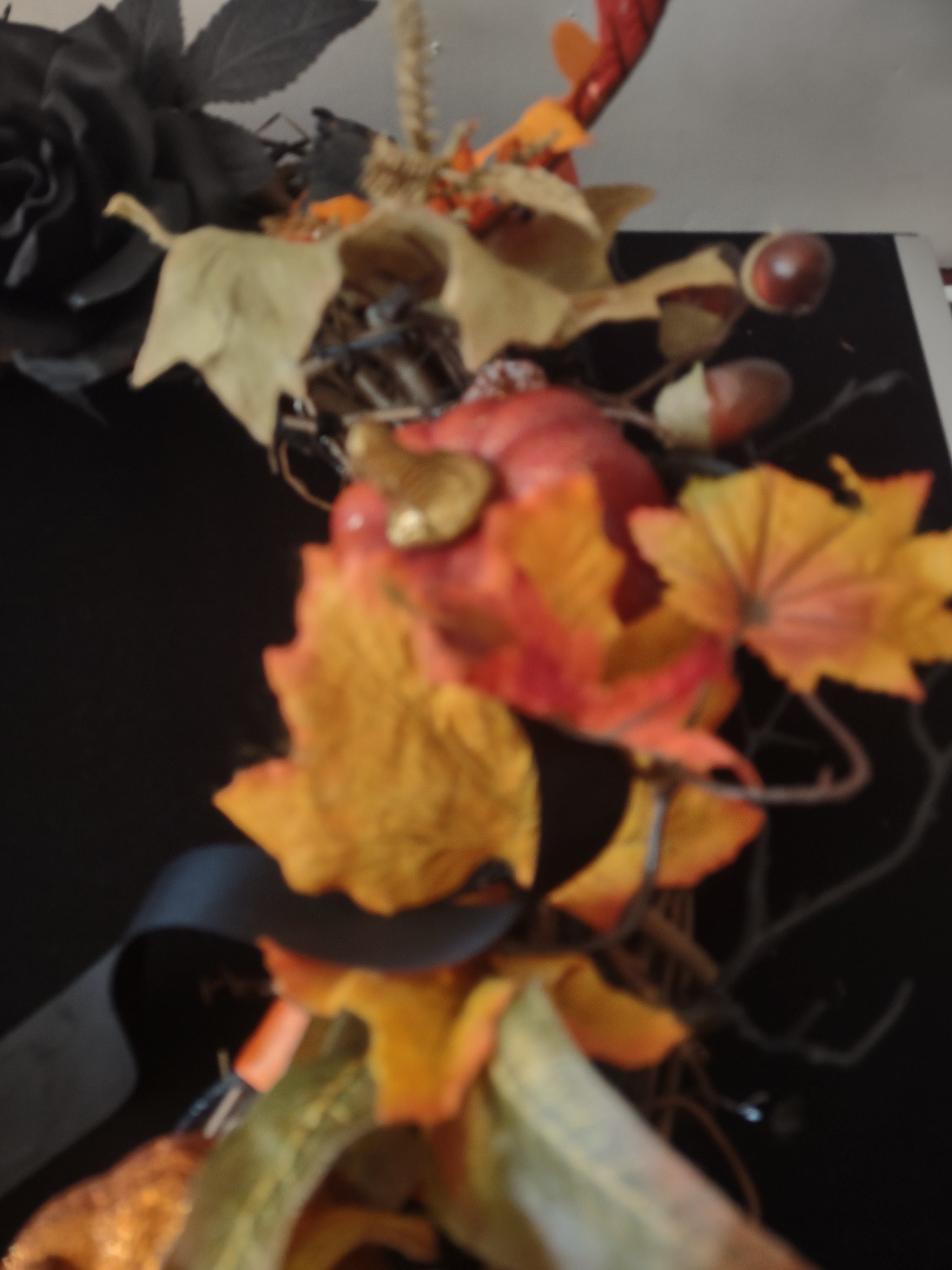 Halloween/Fall Black Rose Bats Pumpkins Leaves Grape Vine Wreath (Lot 3461)